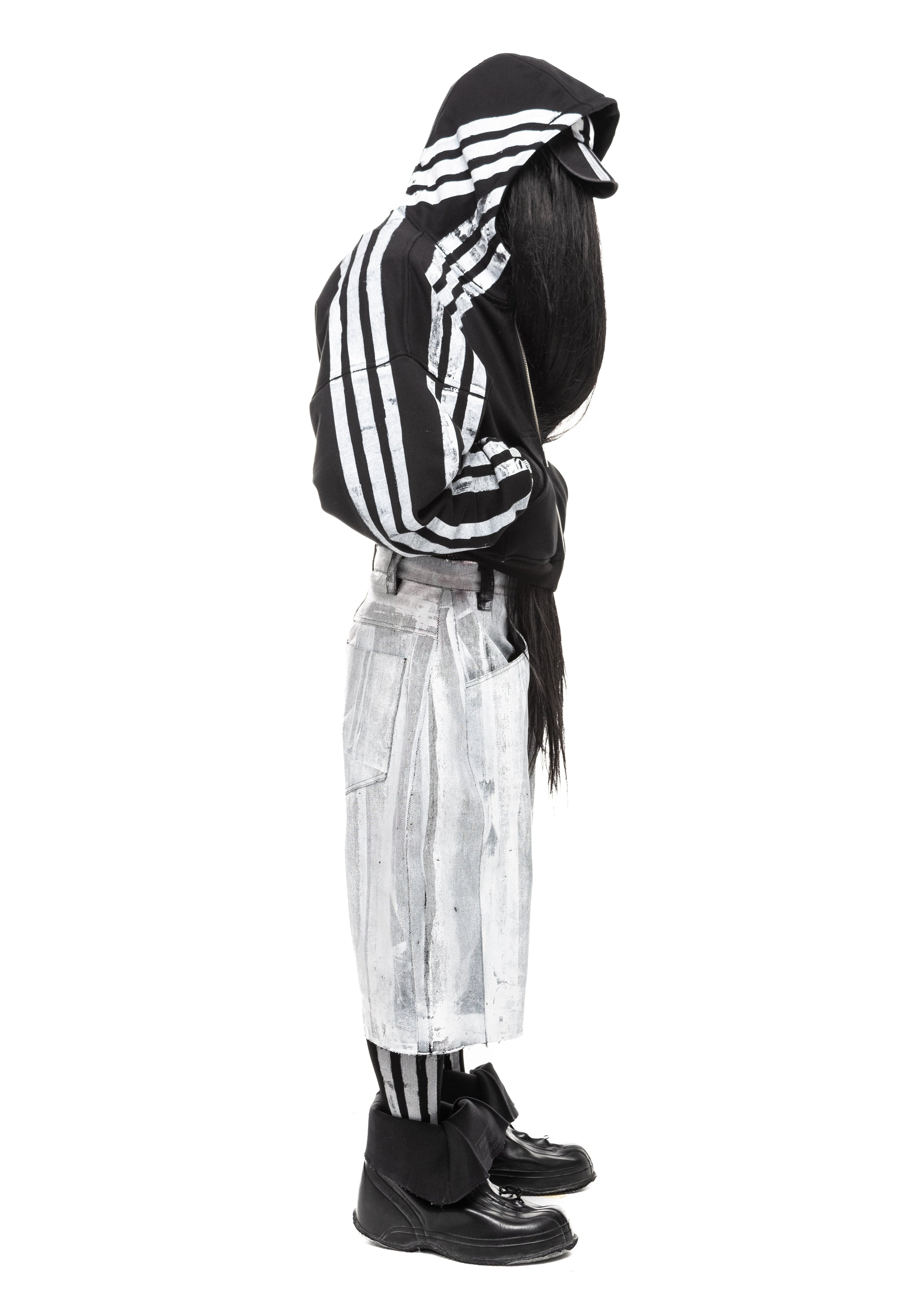 WAXED WHITE DENIM SHORTS