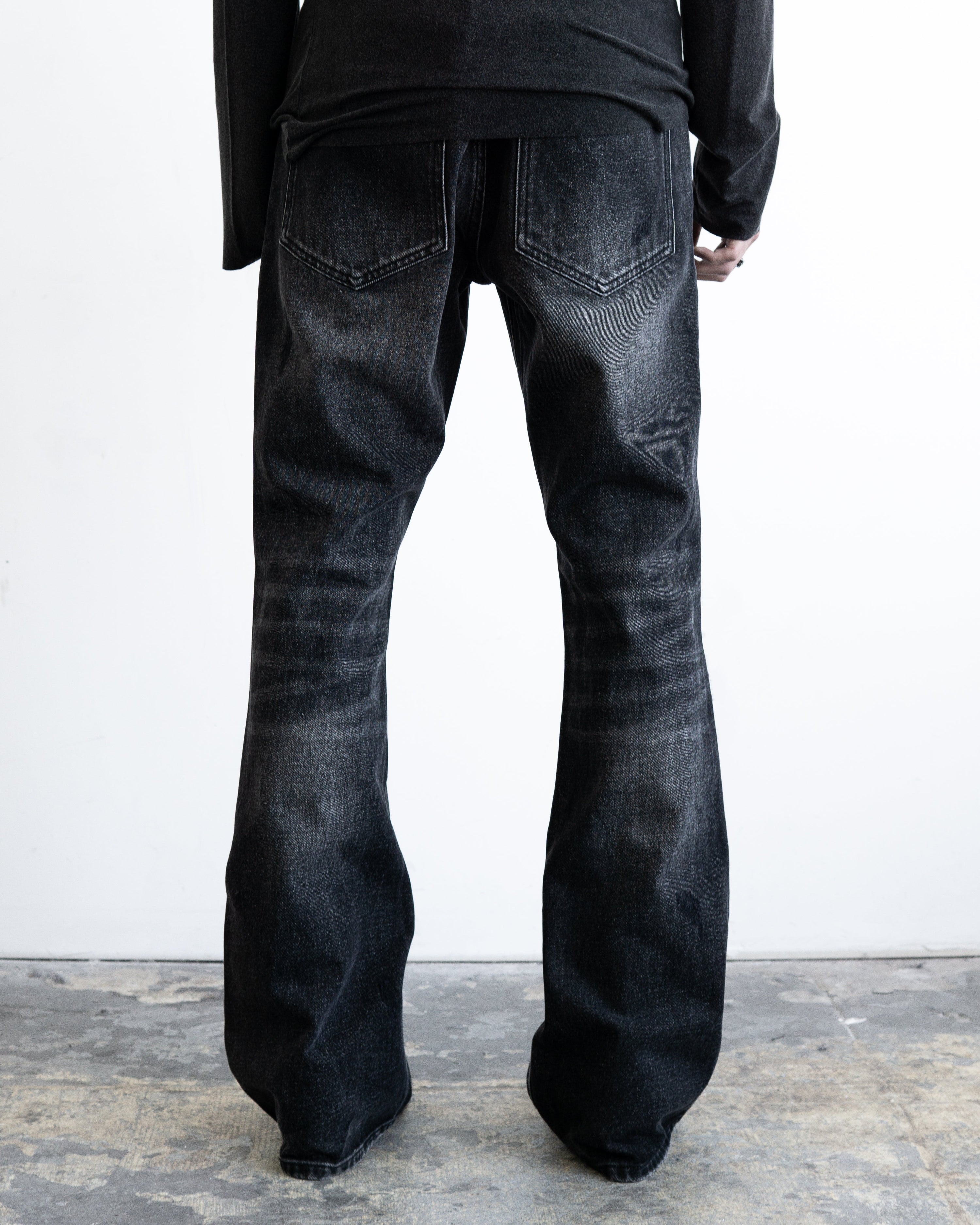 "Core" Flared Jeans (Black Wash)