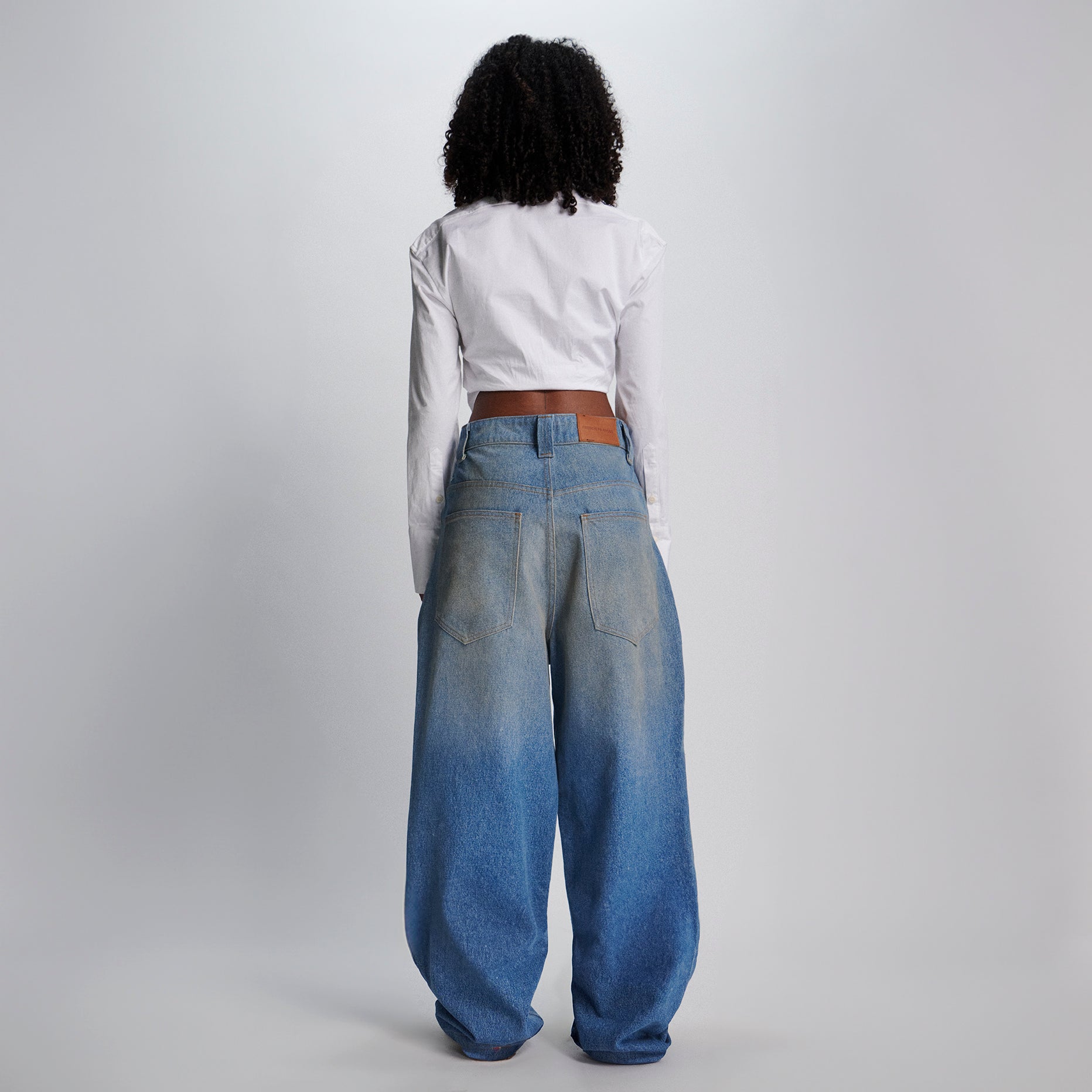 MAGDELINE SUPER BAGGY JEANS