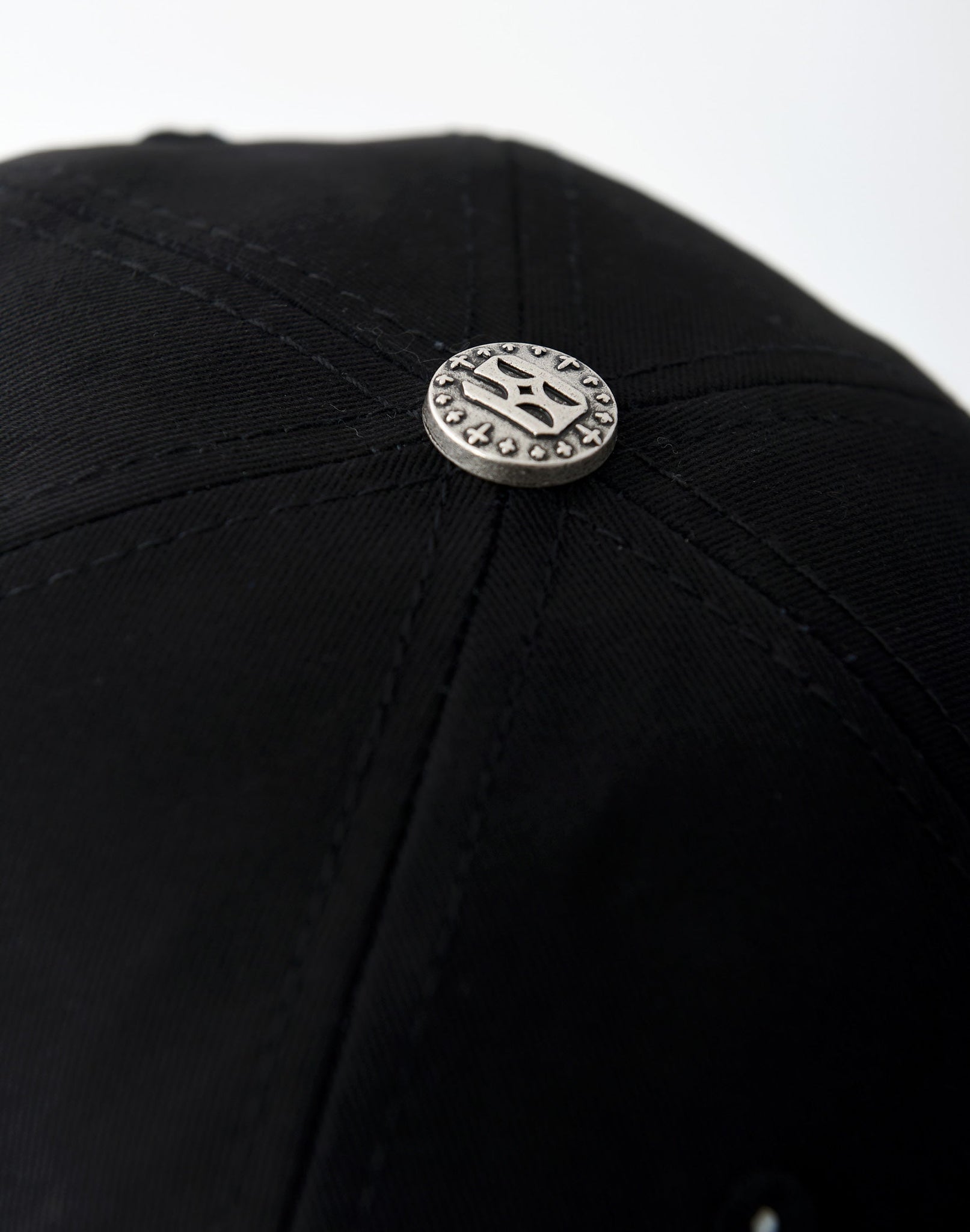 Double Lion Embroidered Baseball Cap-BLK