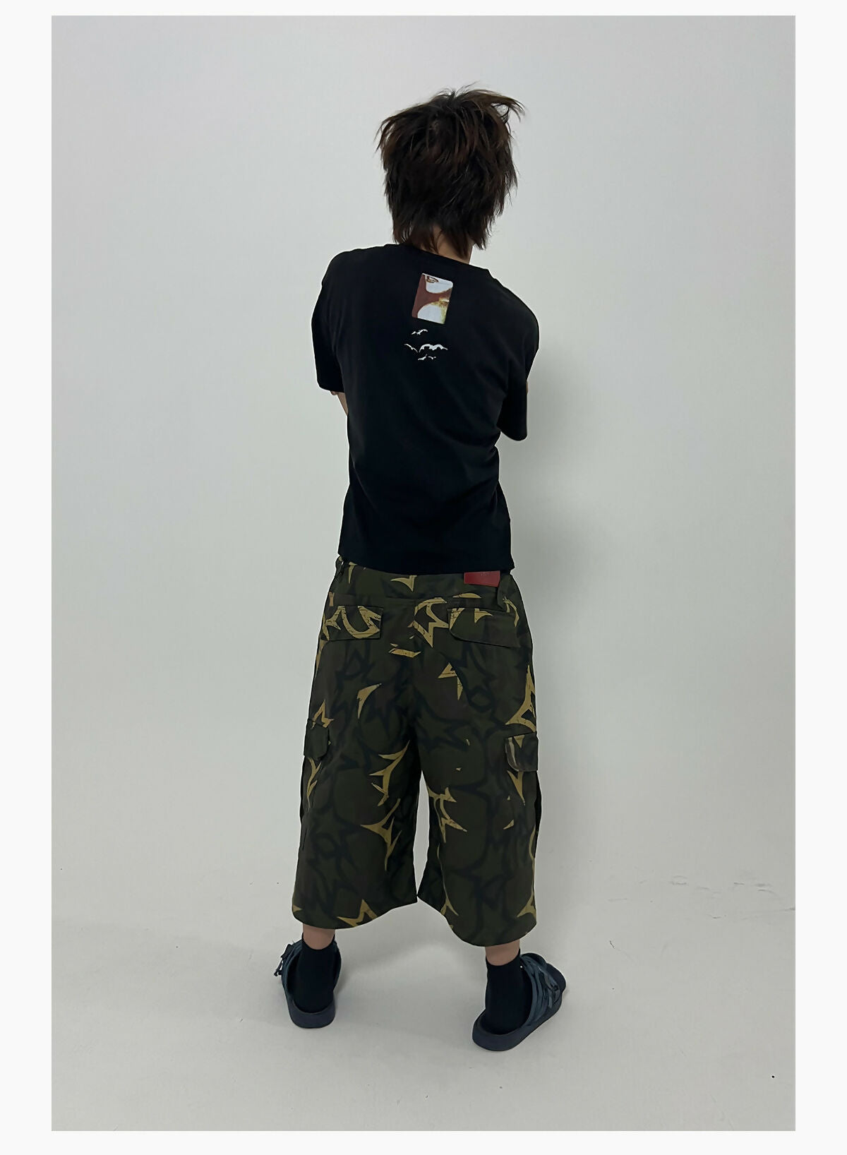 THORN STAR CROPPED PANTS