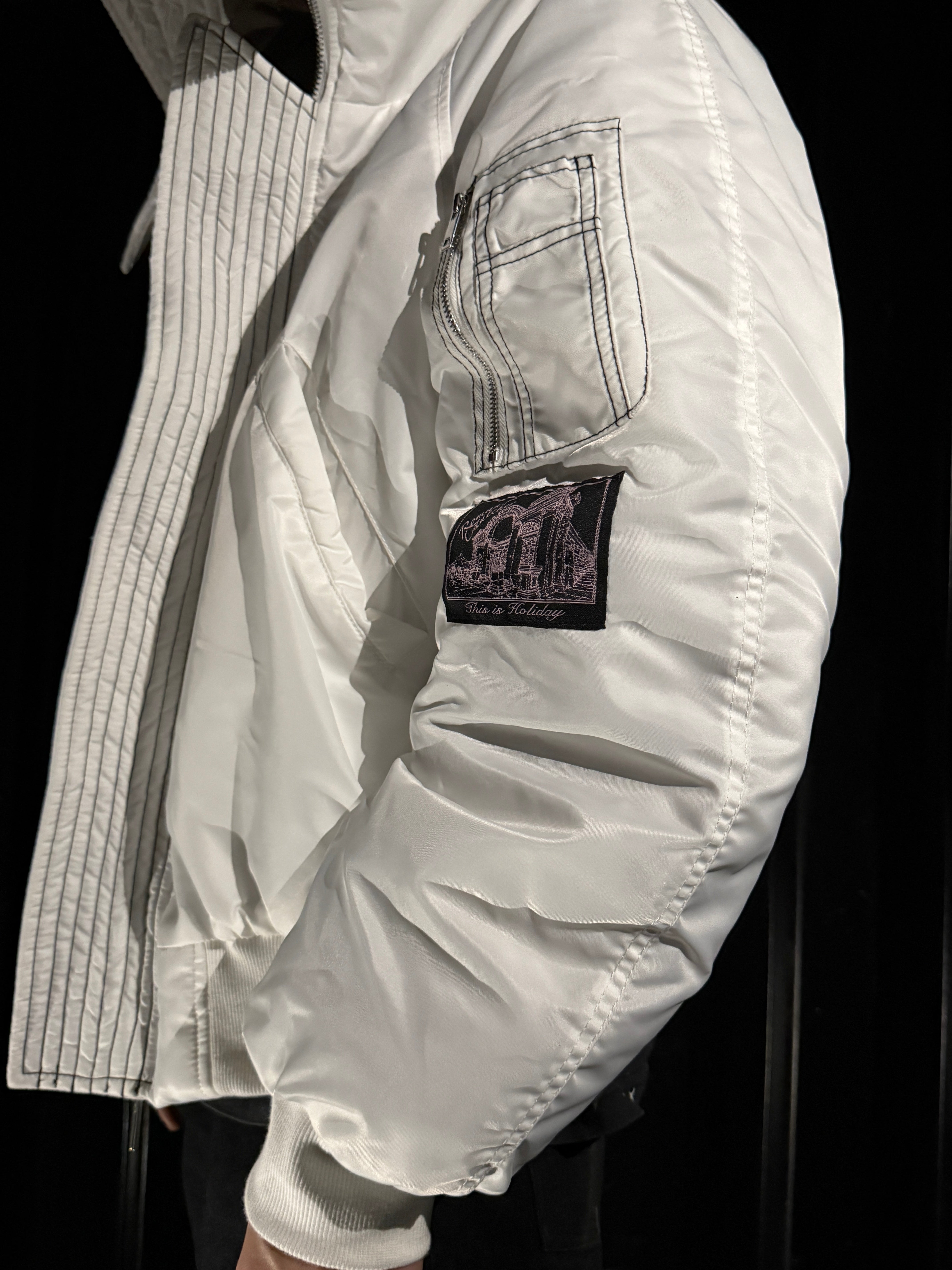 N-2B Pulse Bulley Bomber White – Lowheads