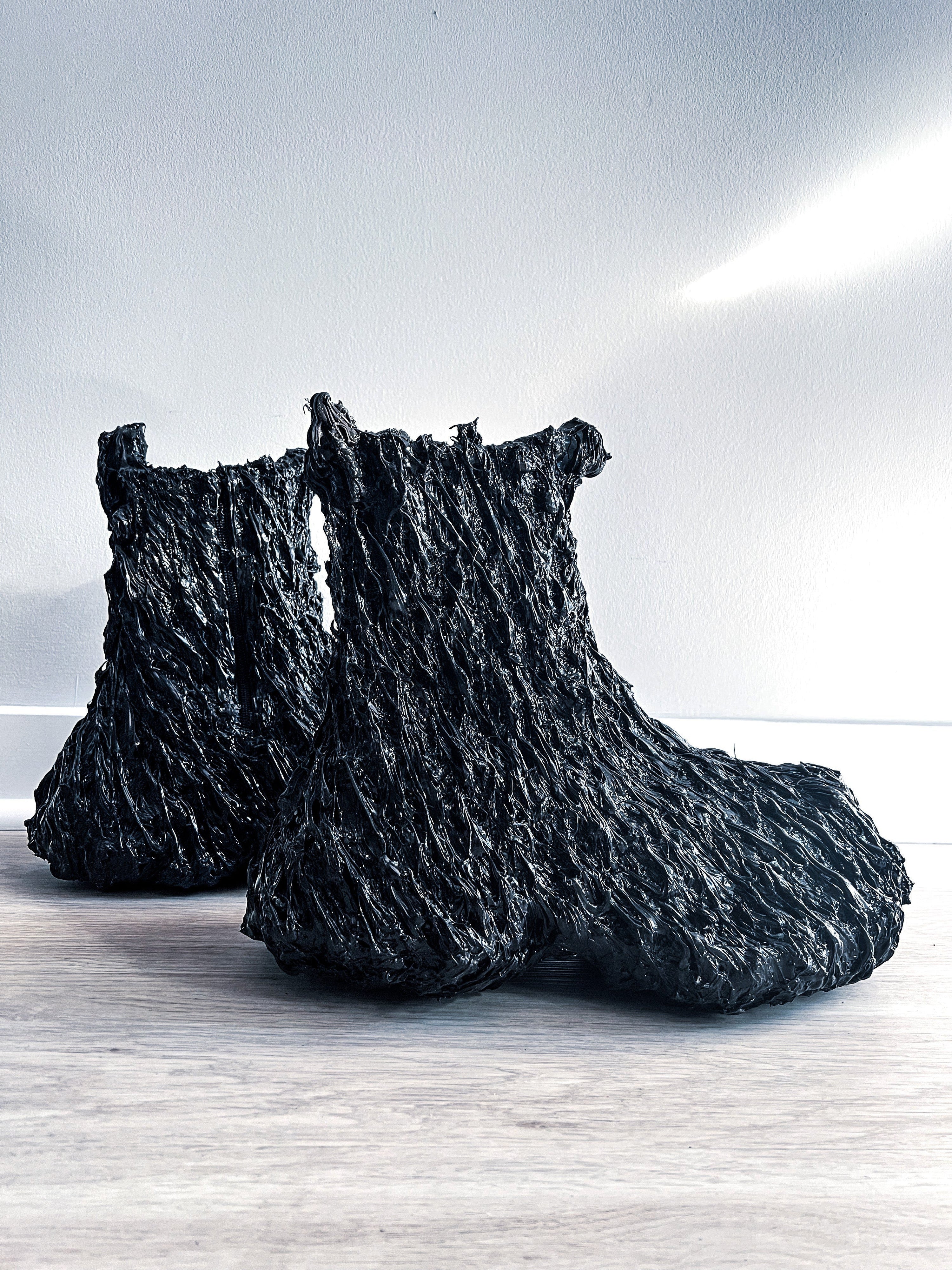 VENOM OBLIVION BOOTS