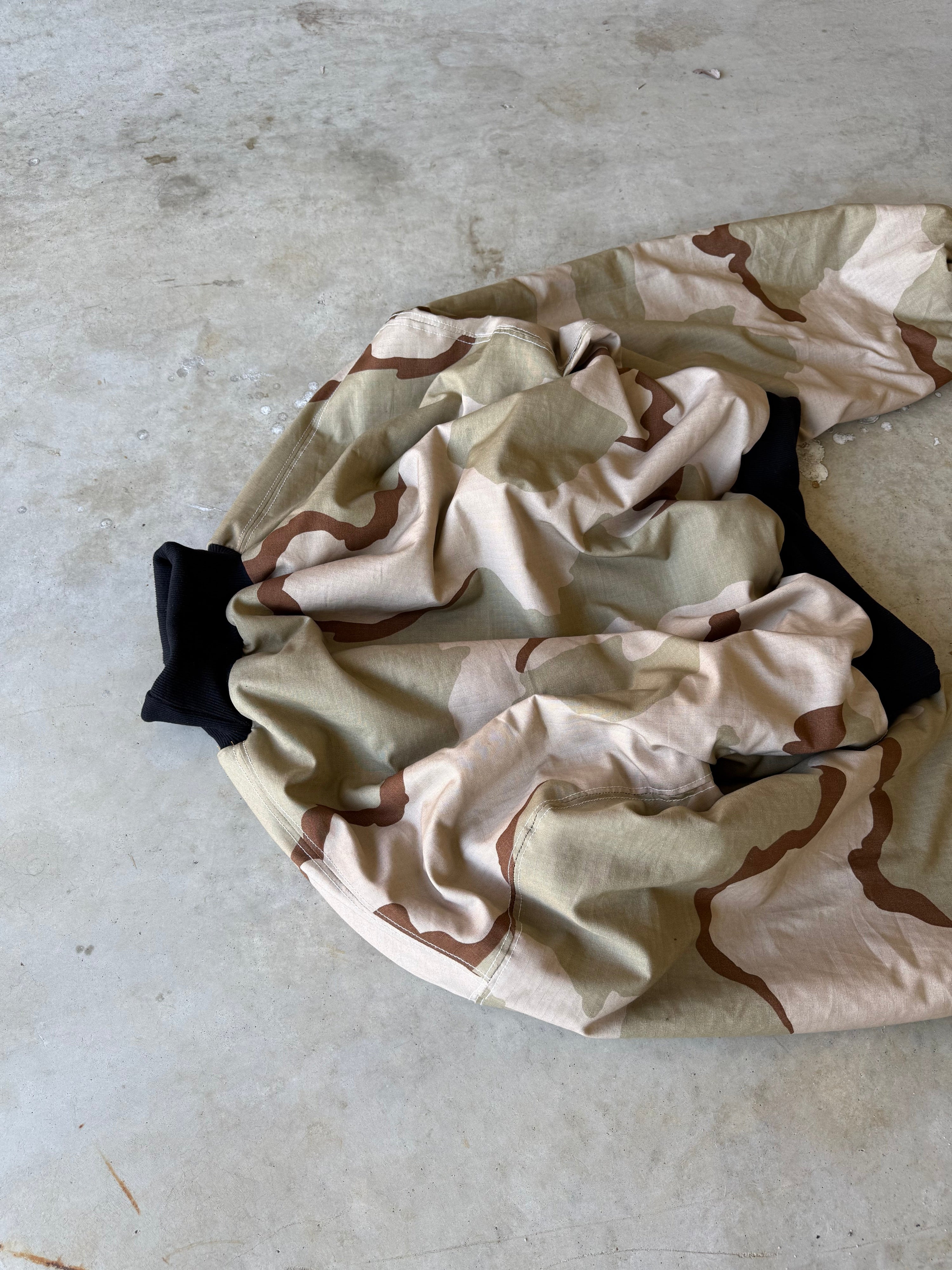 REVERSIBLE CAMO PULLOVER SAMPLE