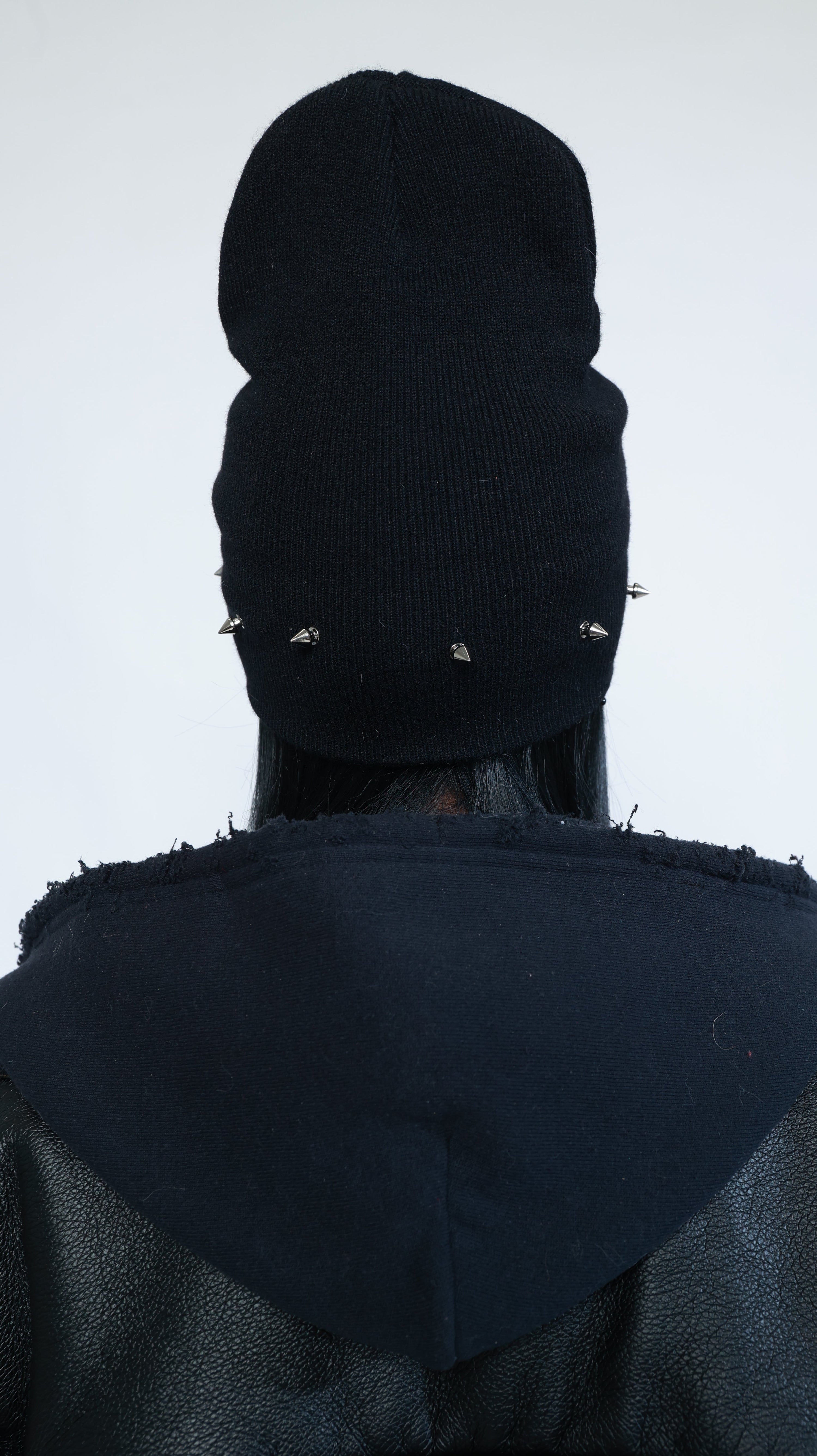 Short Spiked Rib-Knit Beanie (Black)