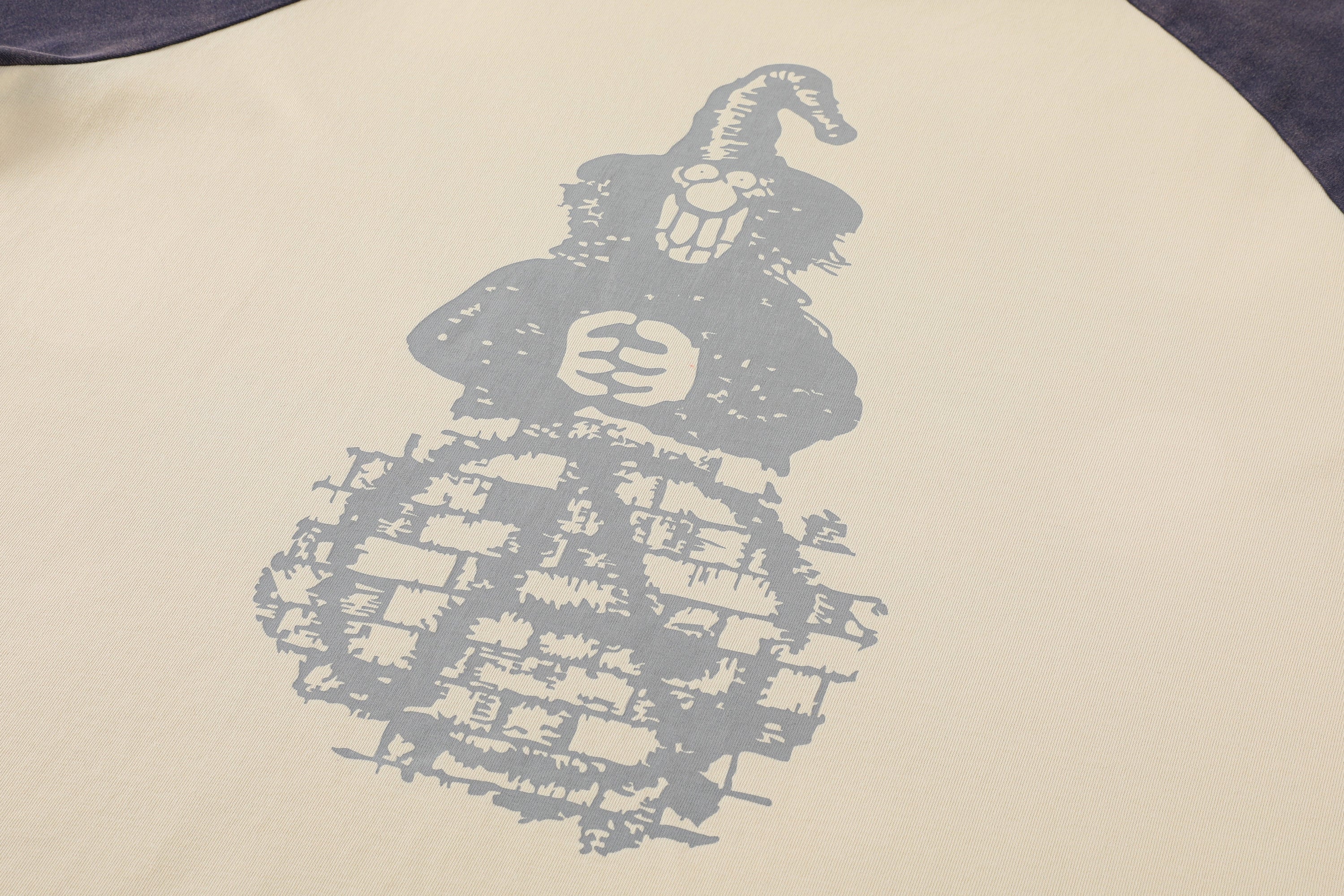 Pseudo Graffiti Raglan - Puppet-Theater