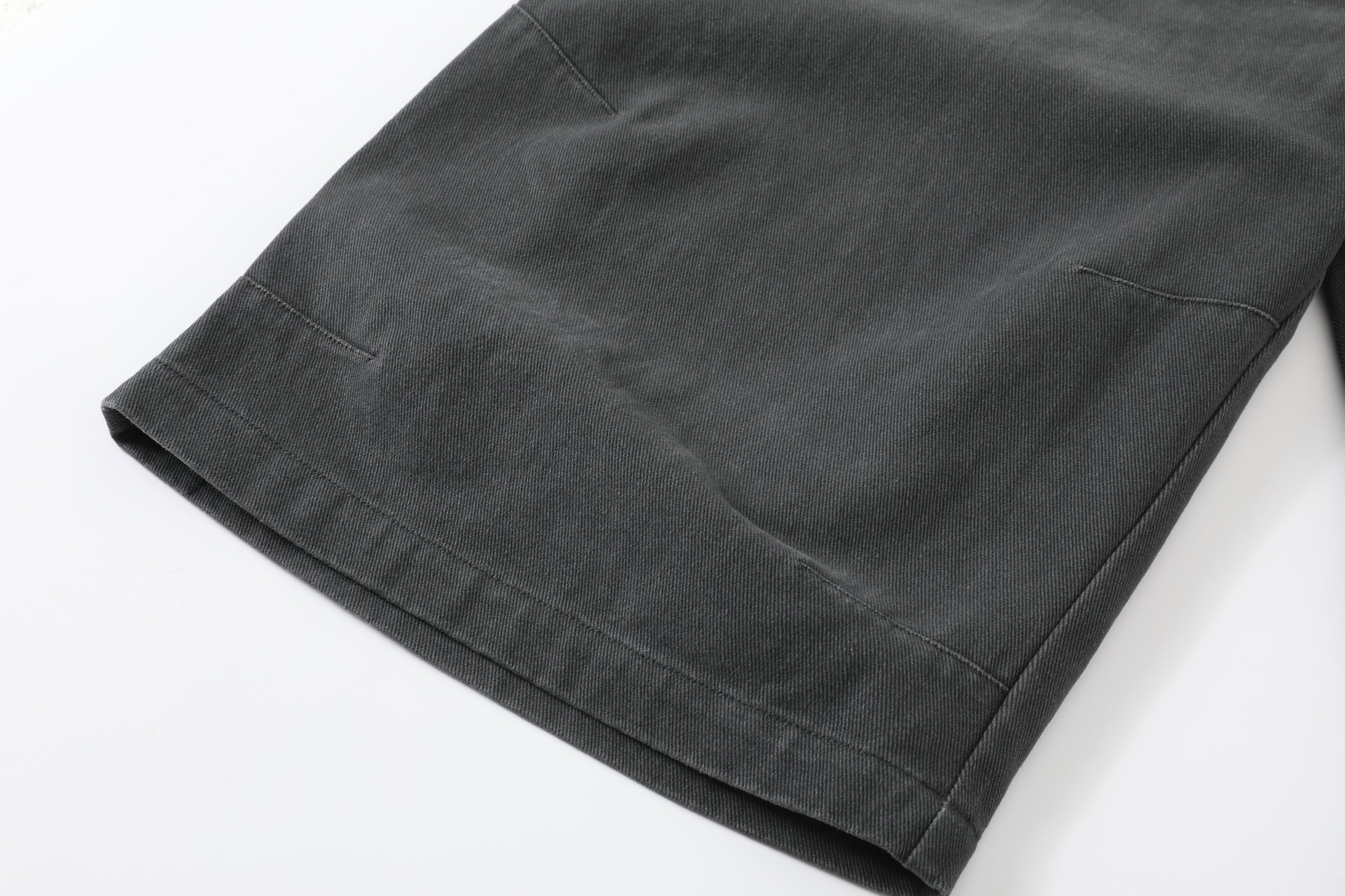 Darted Knee Long Short - Puppet-Theater