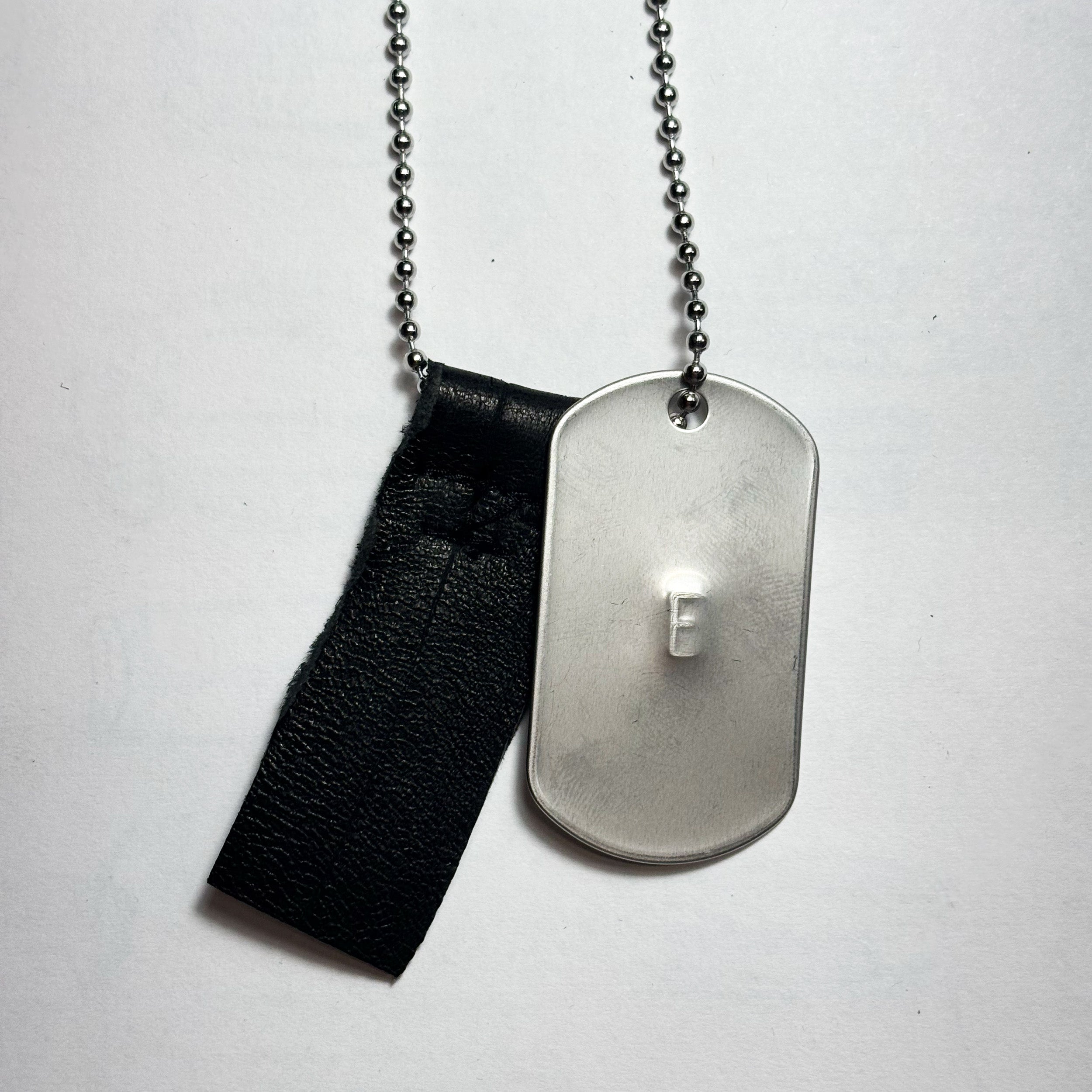 e Leather Necklace 1/1