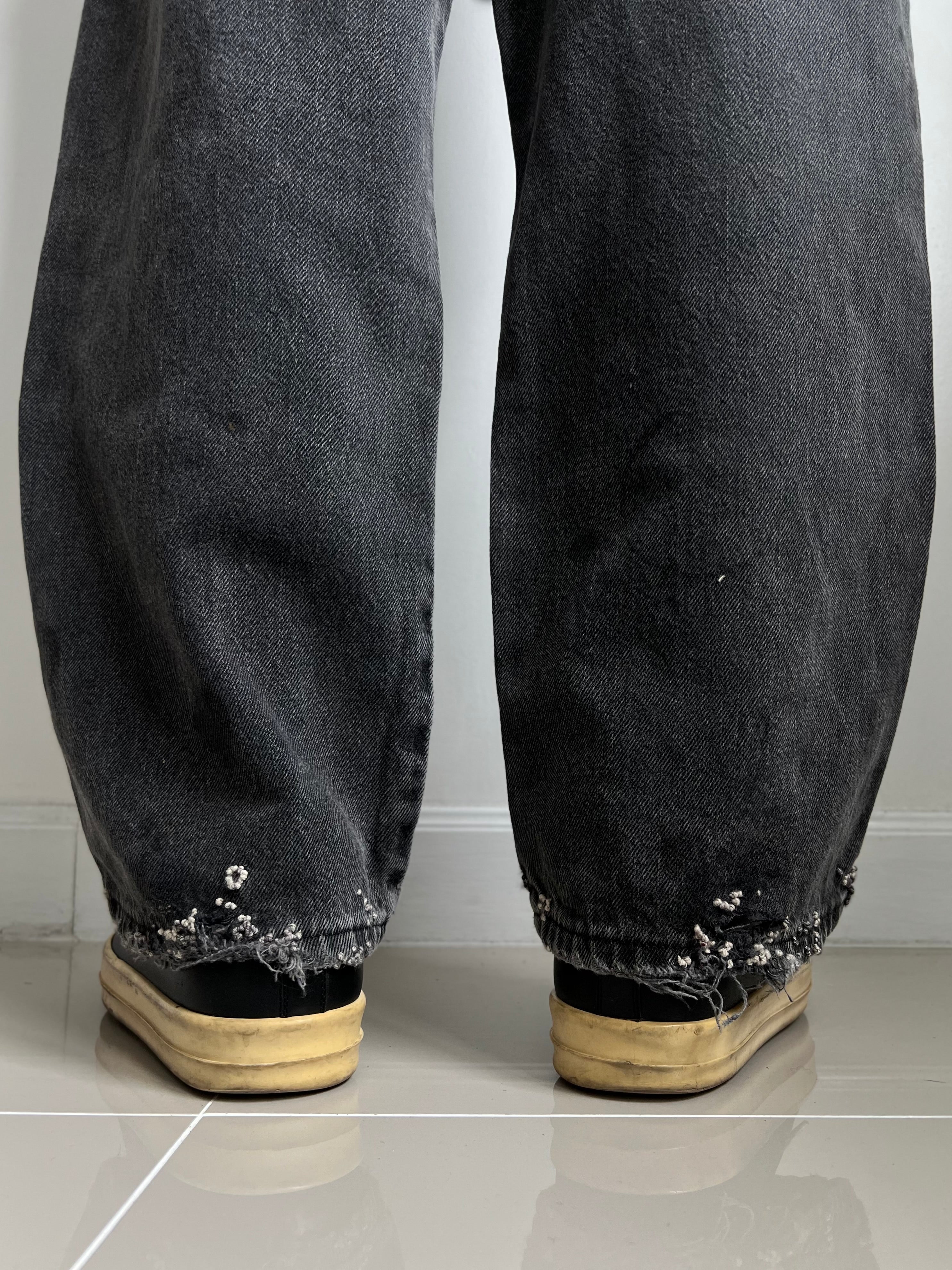 """Embroidered' Dot work pants