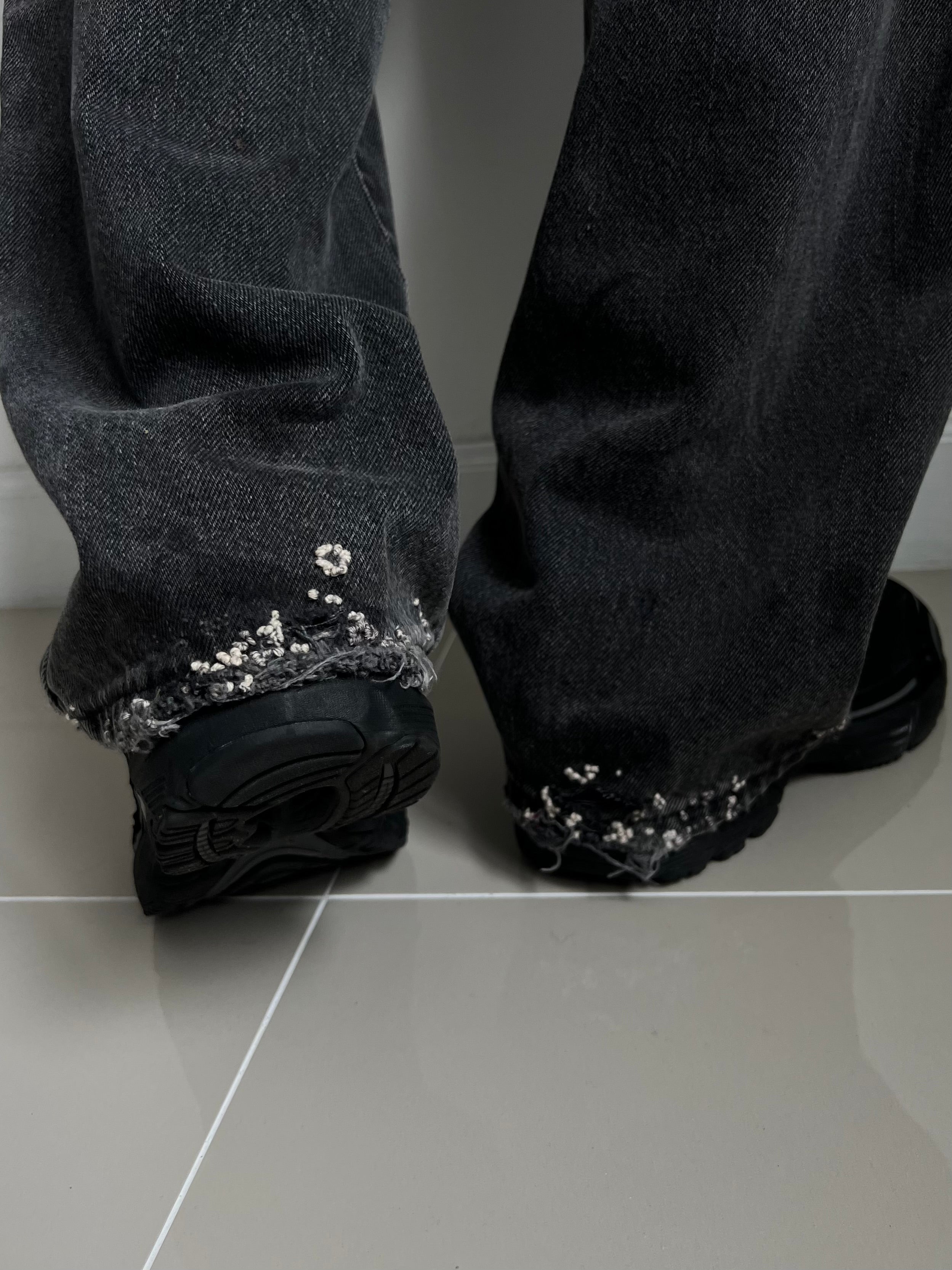 """Embroidered' Dot work pants