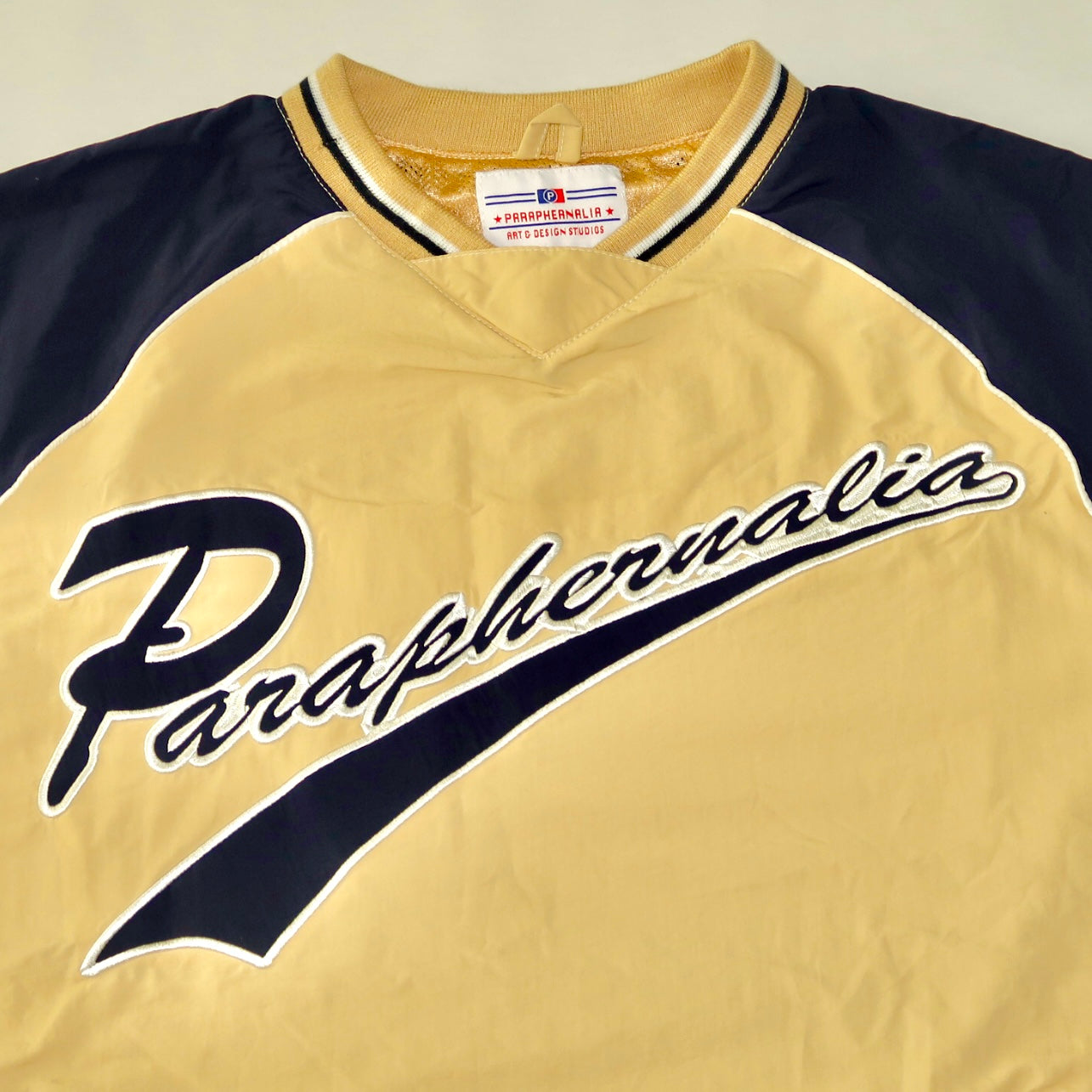 NYLON RAGLAN CREWNECK