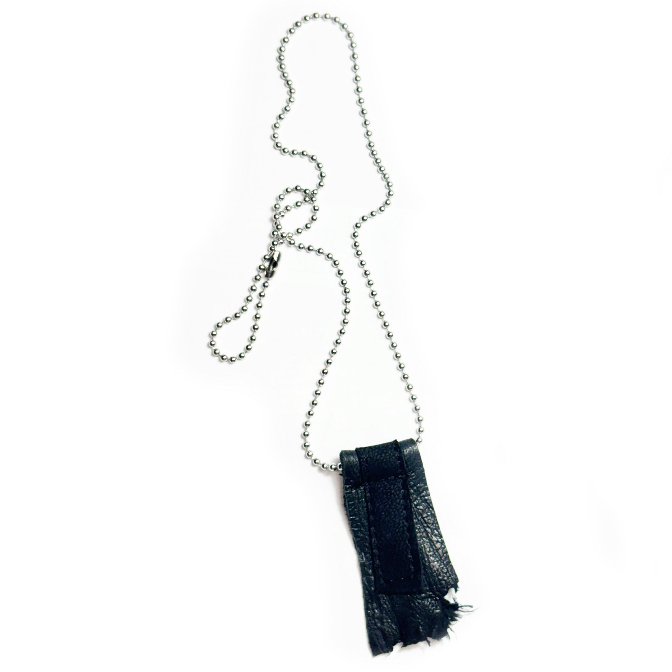 e Leather Necklace 1/1