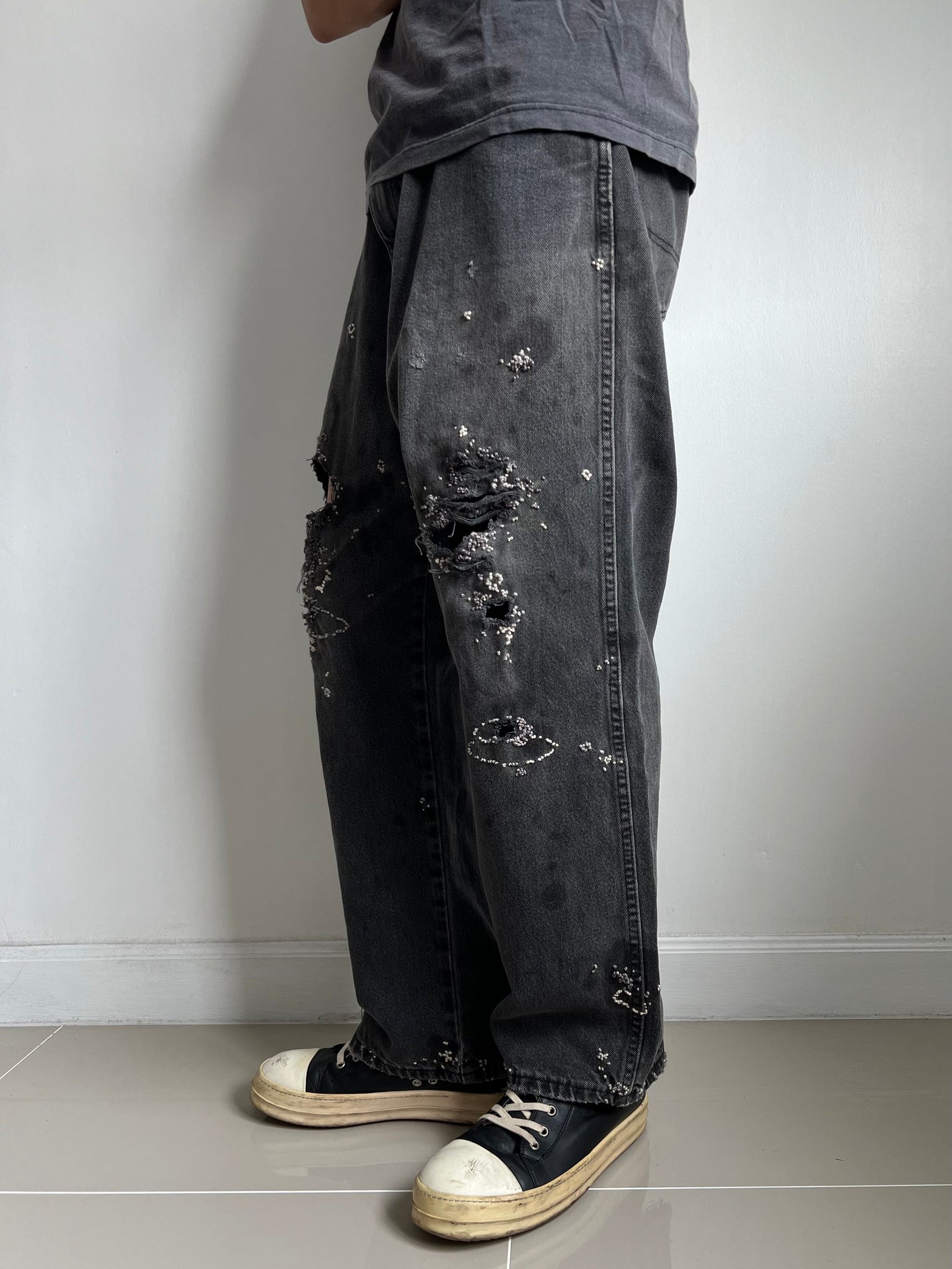 """Embroidered' Dot work pants