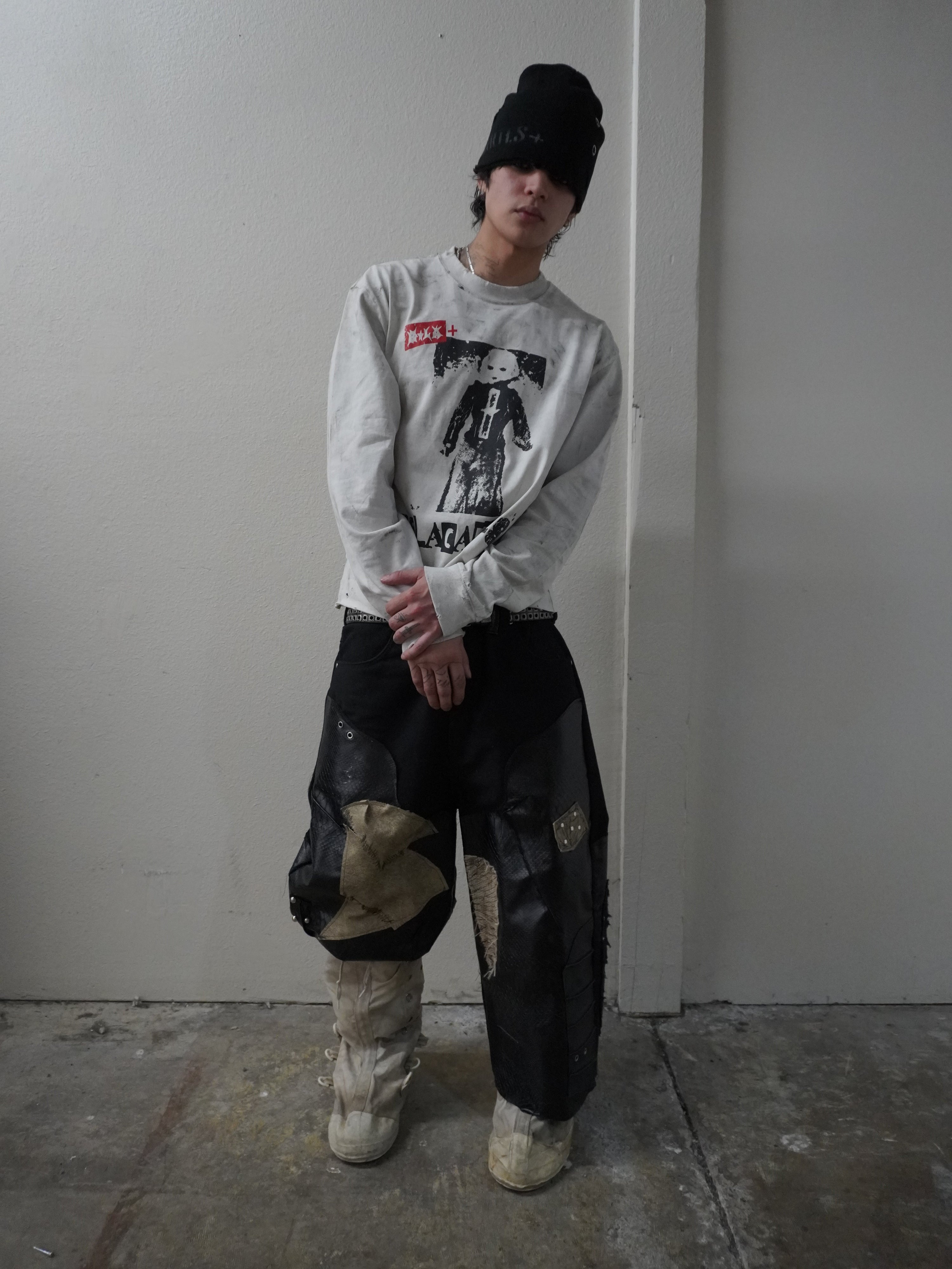 Doll Longsleeve (Faded Bone)