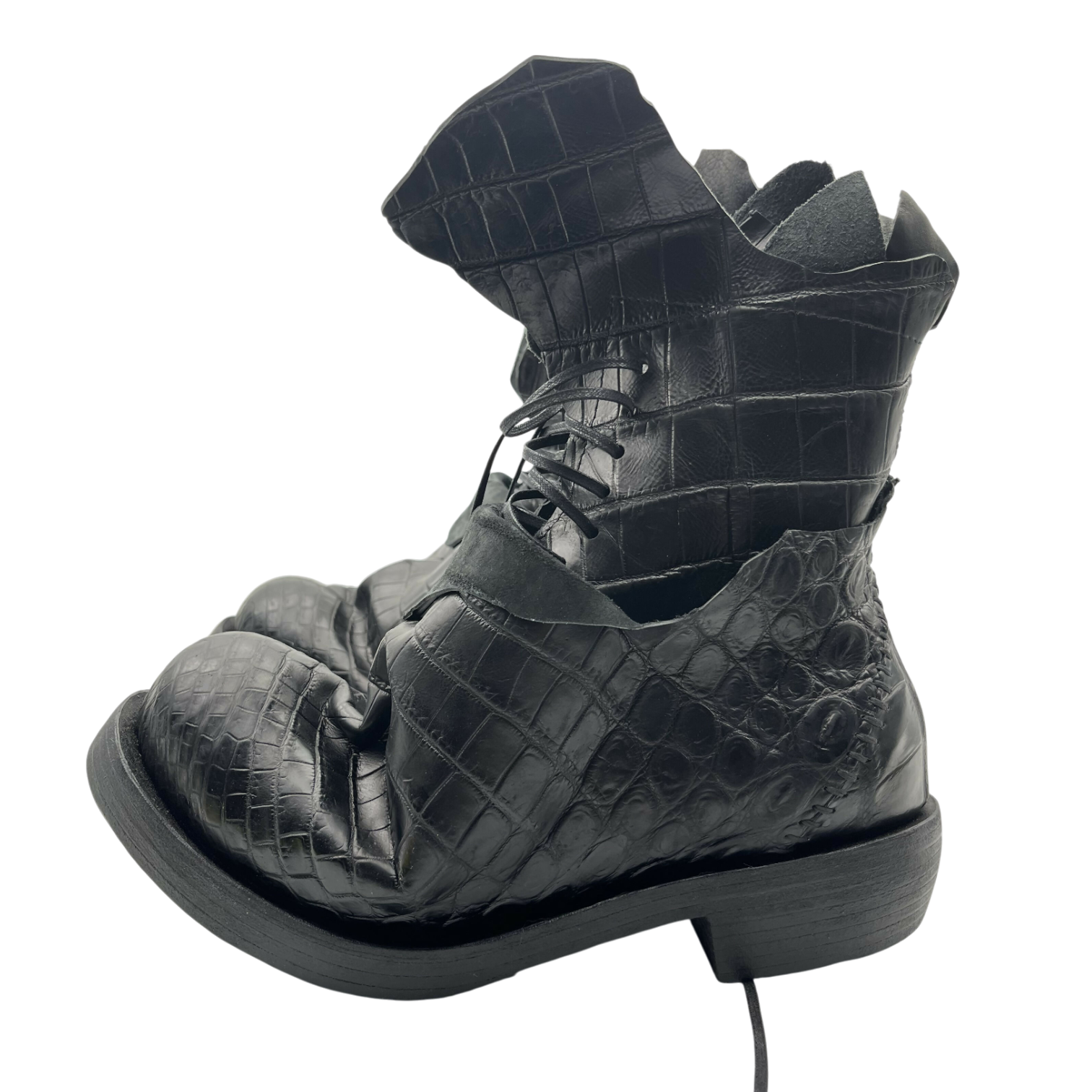 TLAL8 Total Crocodile Black