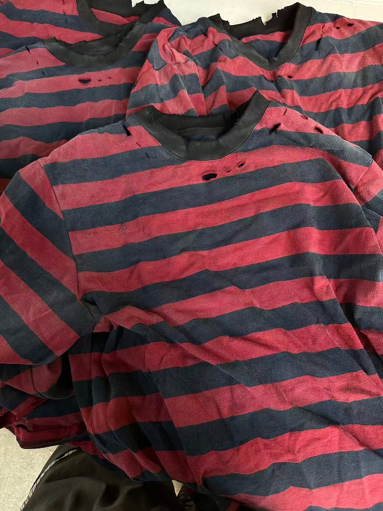 FREDDY - DISTRESSED LONGSLEEVE T-SHIRT