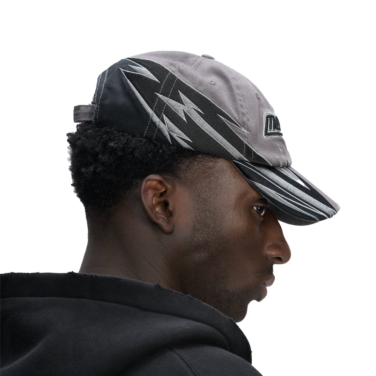 "DISRUPTED RAZOR" HAT