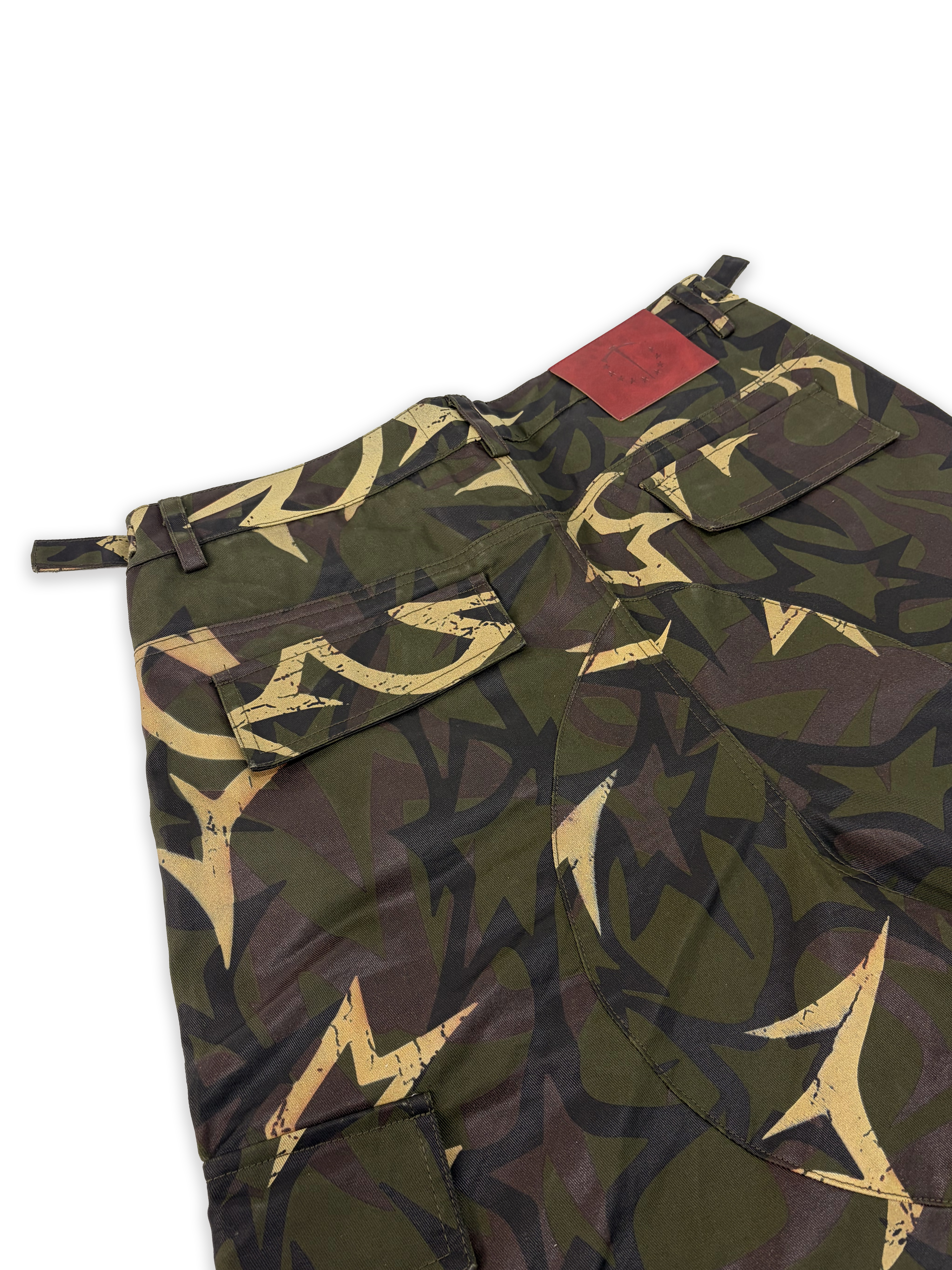 THORN STAR CROPPED PANTS