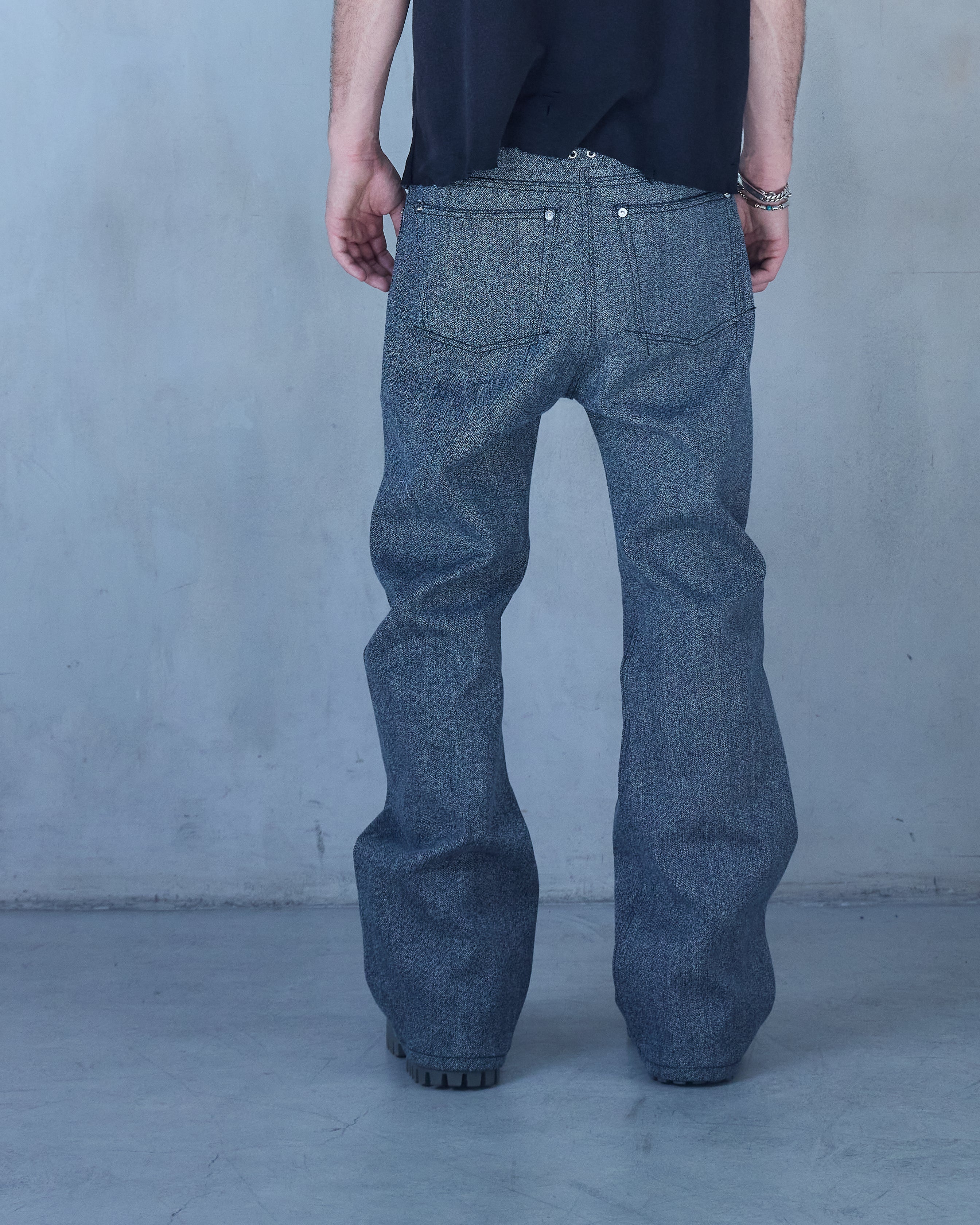 BASE0.3-TRIBLEND-16OZ RAW DENIM