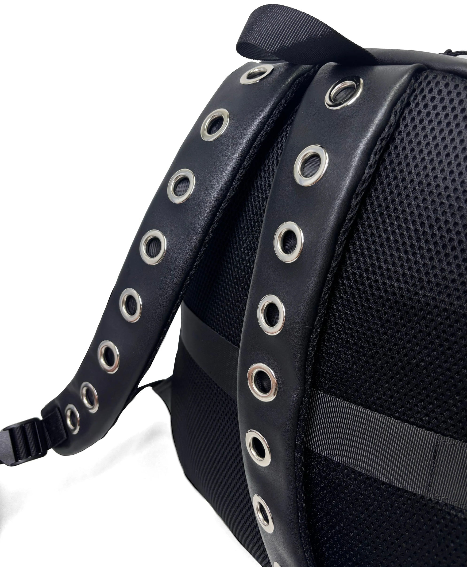 LEATHER GROMMET BACKPACK (BLACK)