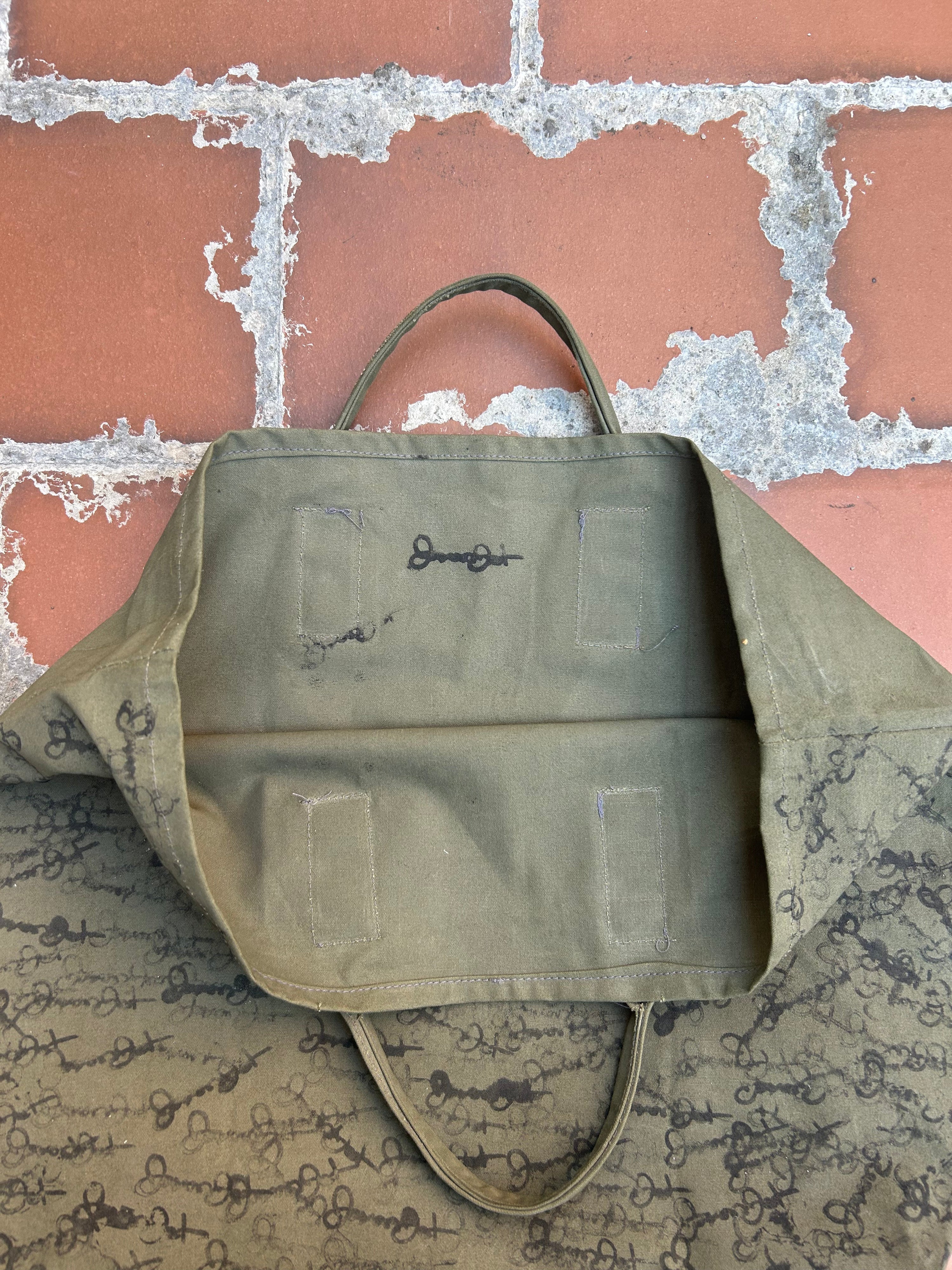 Jaxon Jet Print Tote