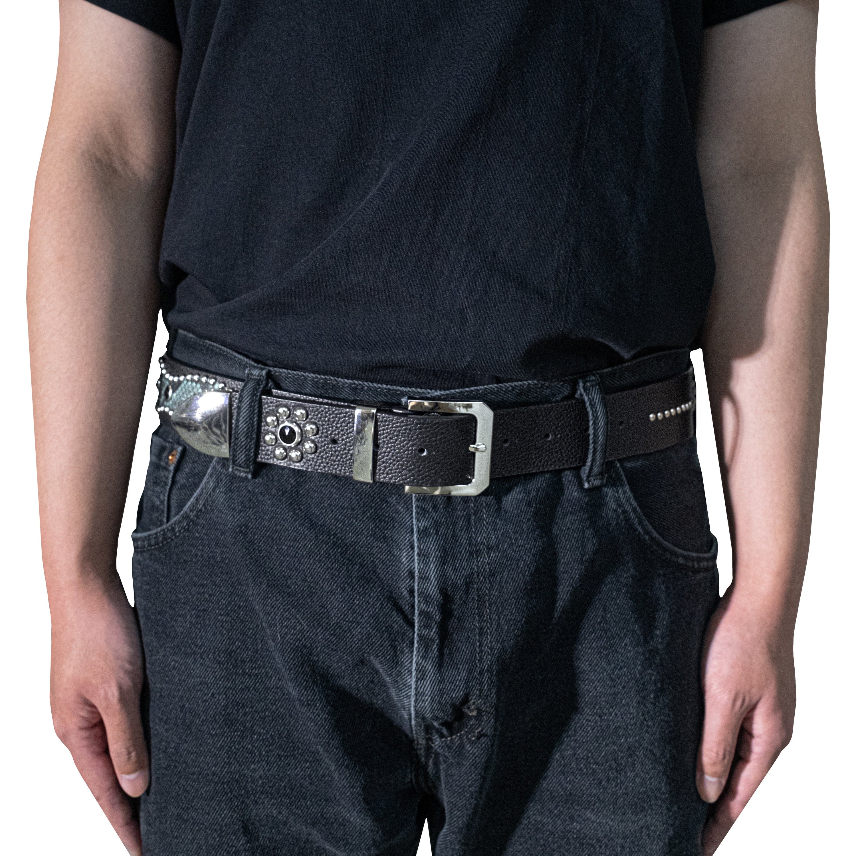 STUDDED LEATHER BELT IN BLACK