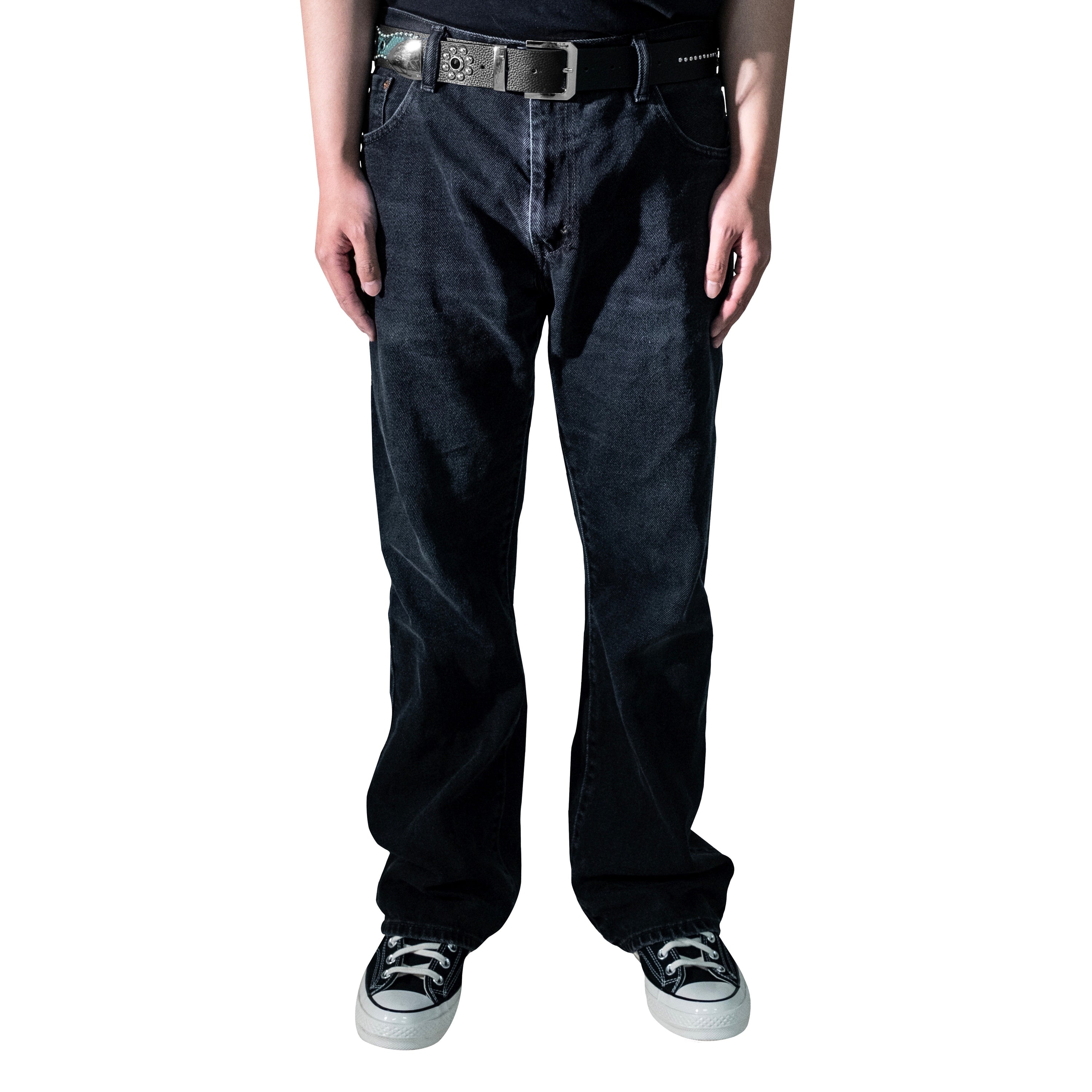 STUDDED LEATHER BELT IN BLACK