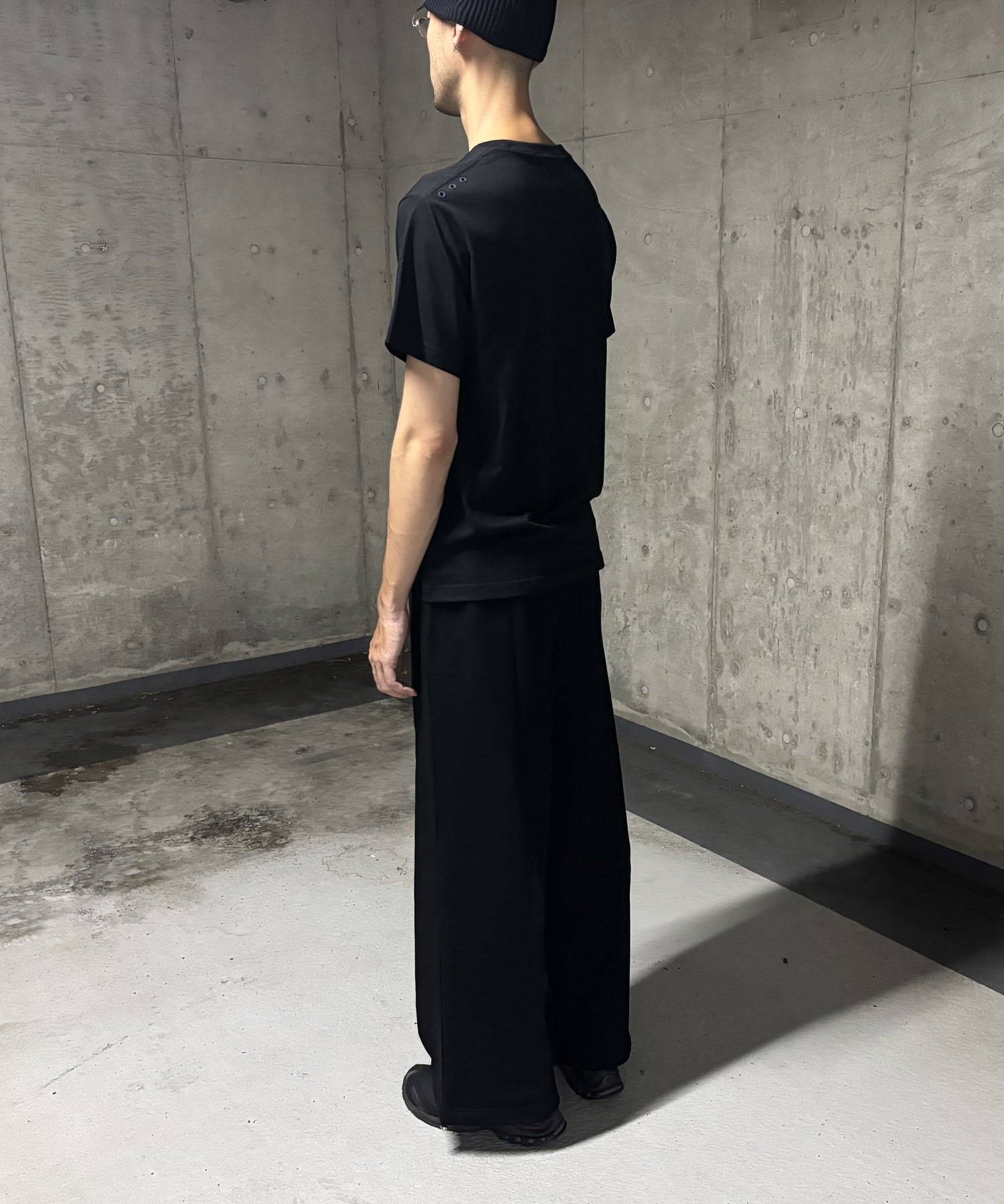 Six S/S TEE