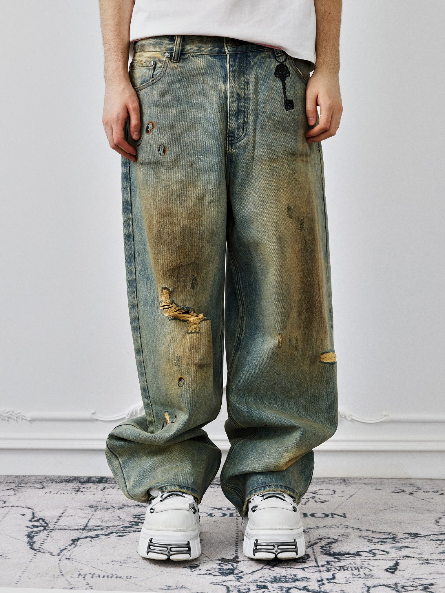 Dirty-Washed Brushing Wax Baggy Denim – Lowheads