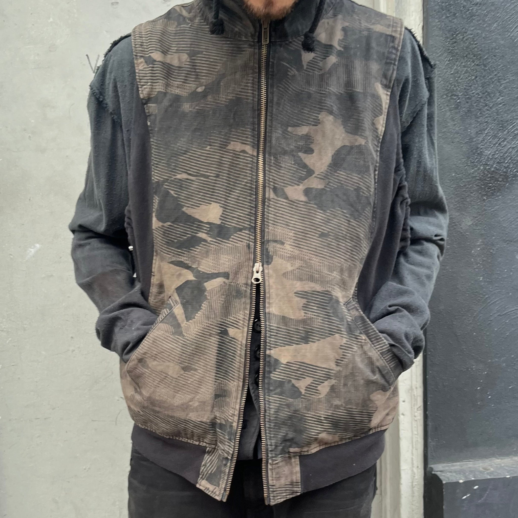 Synch Vest - Acorn Cotton Ripstop Mapped Mono Camo Print