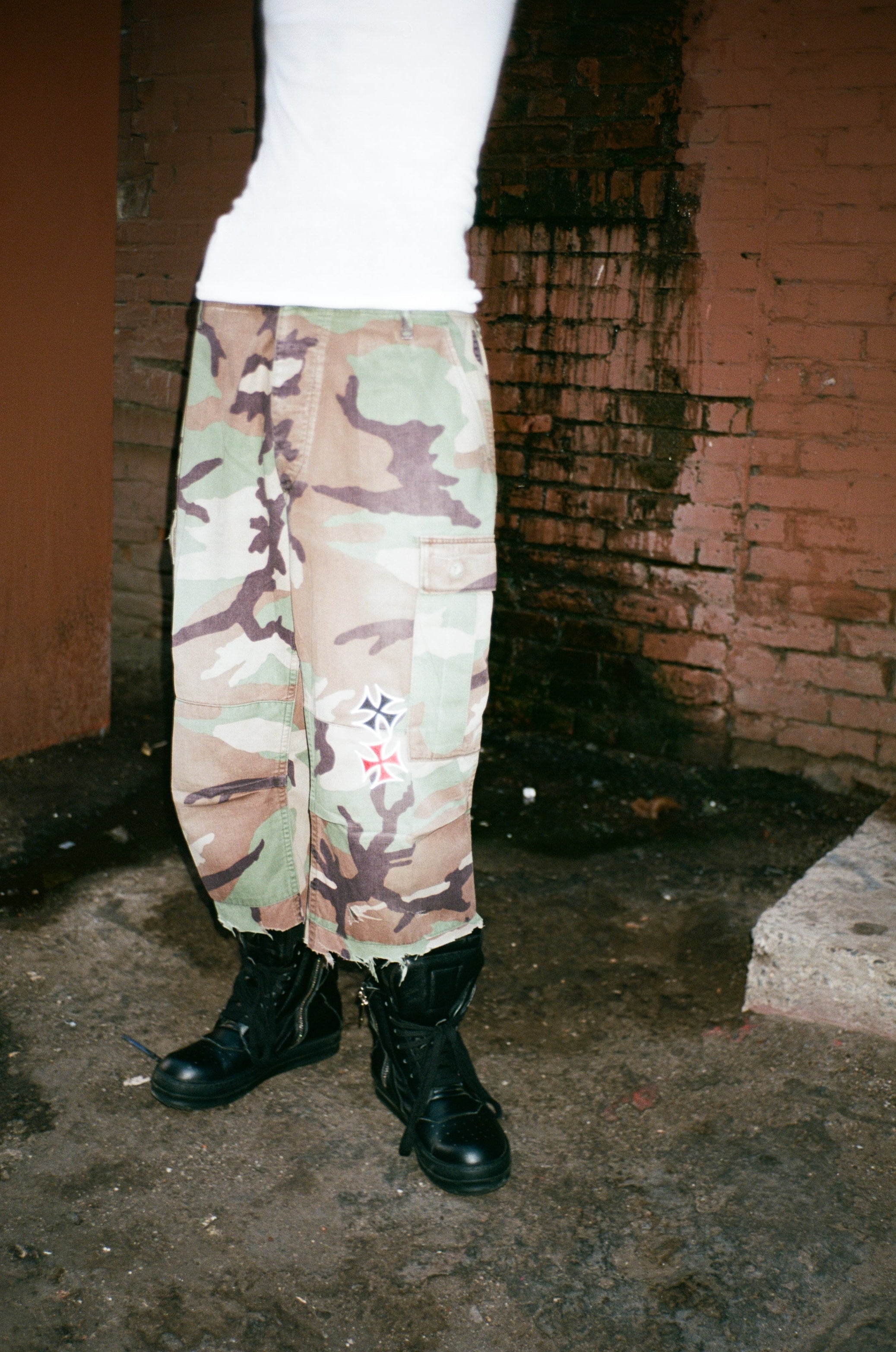 HKD 3/4 Camo Cargo shorts