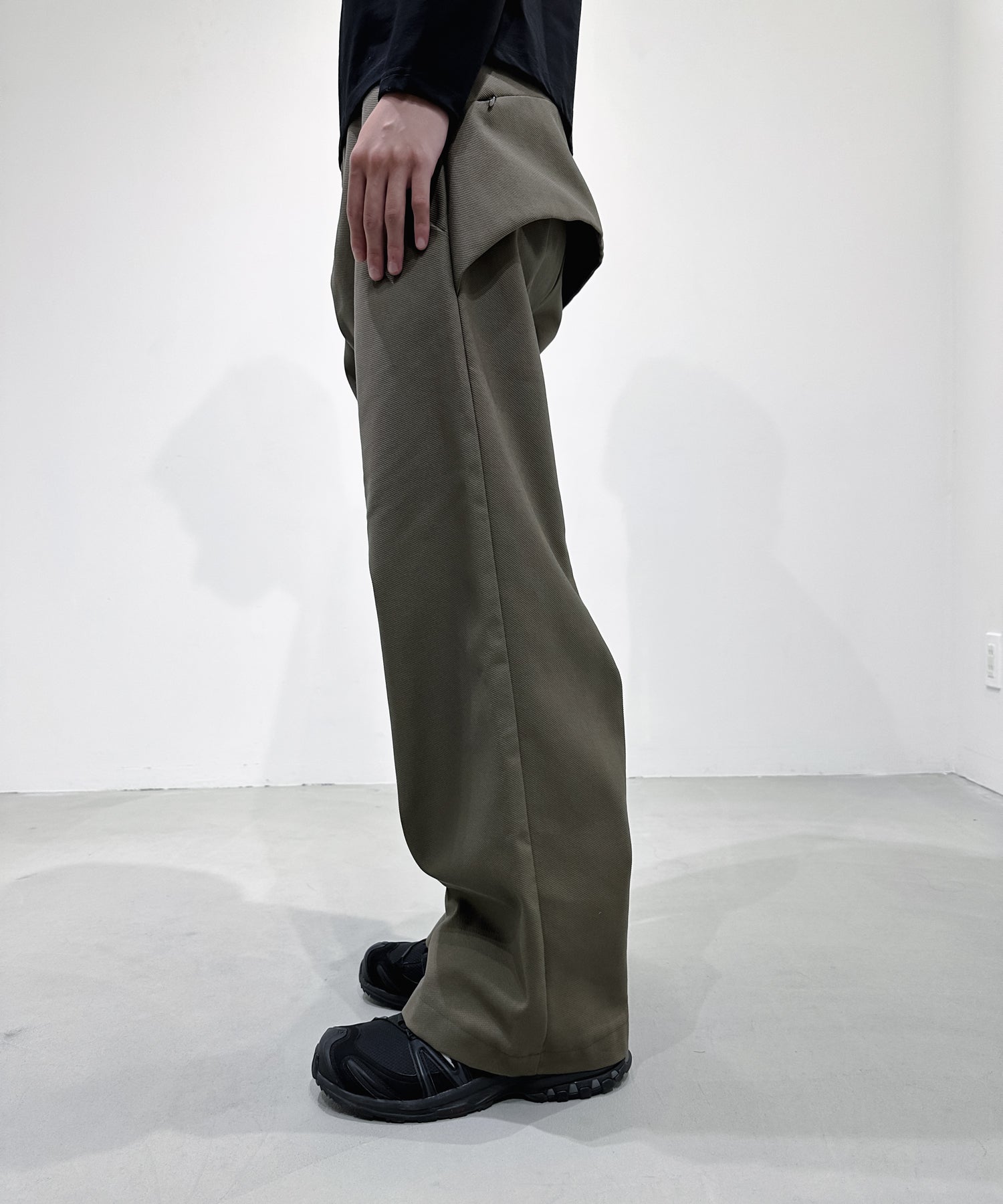 MANTIS LEG PANTS
