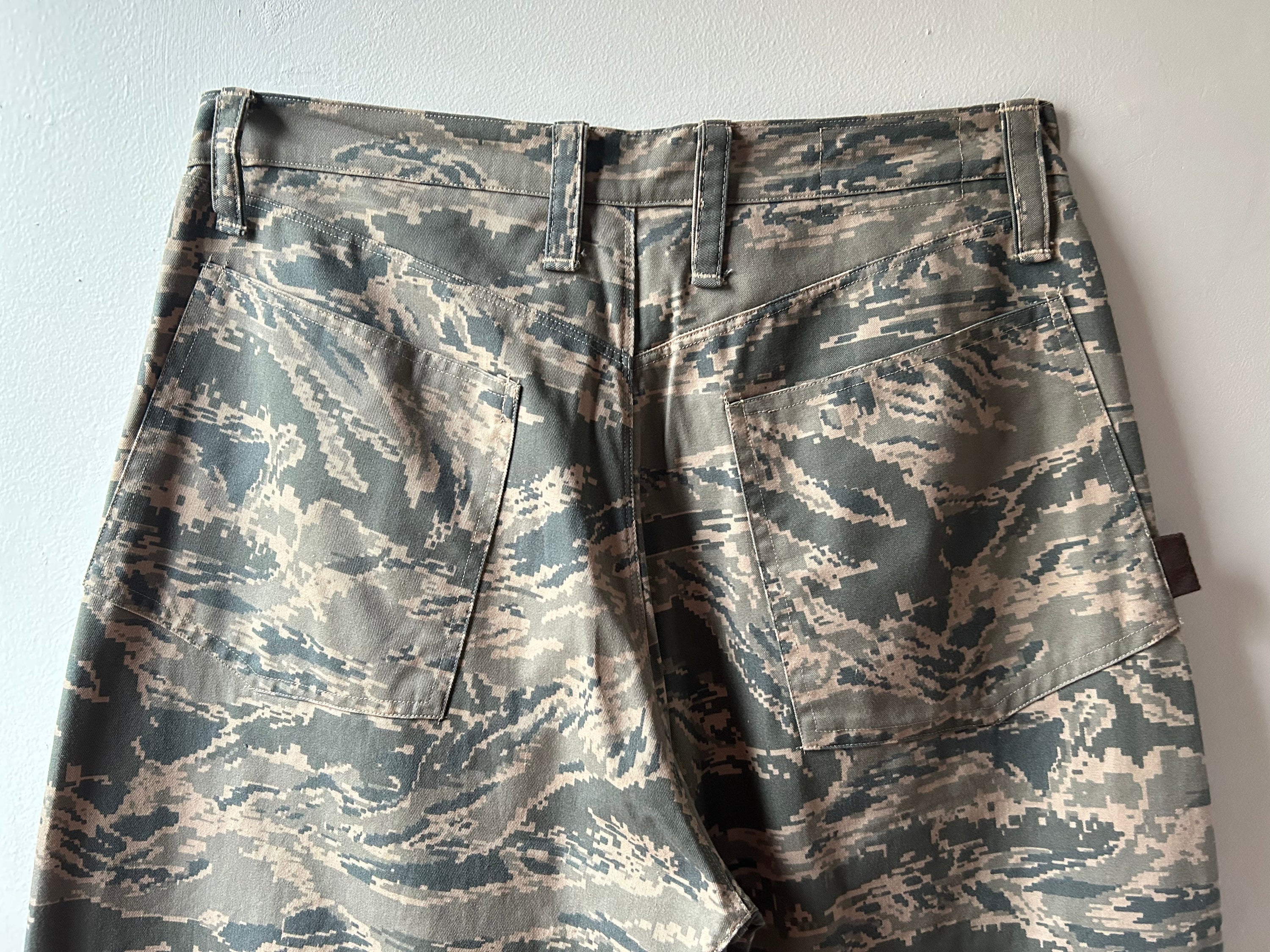 Pleated Camo pocket pants