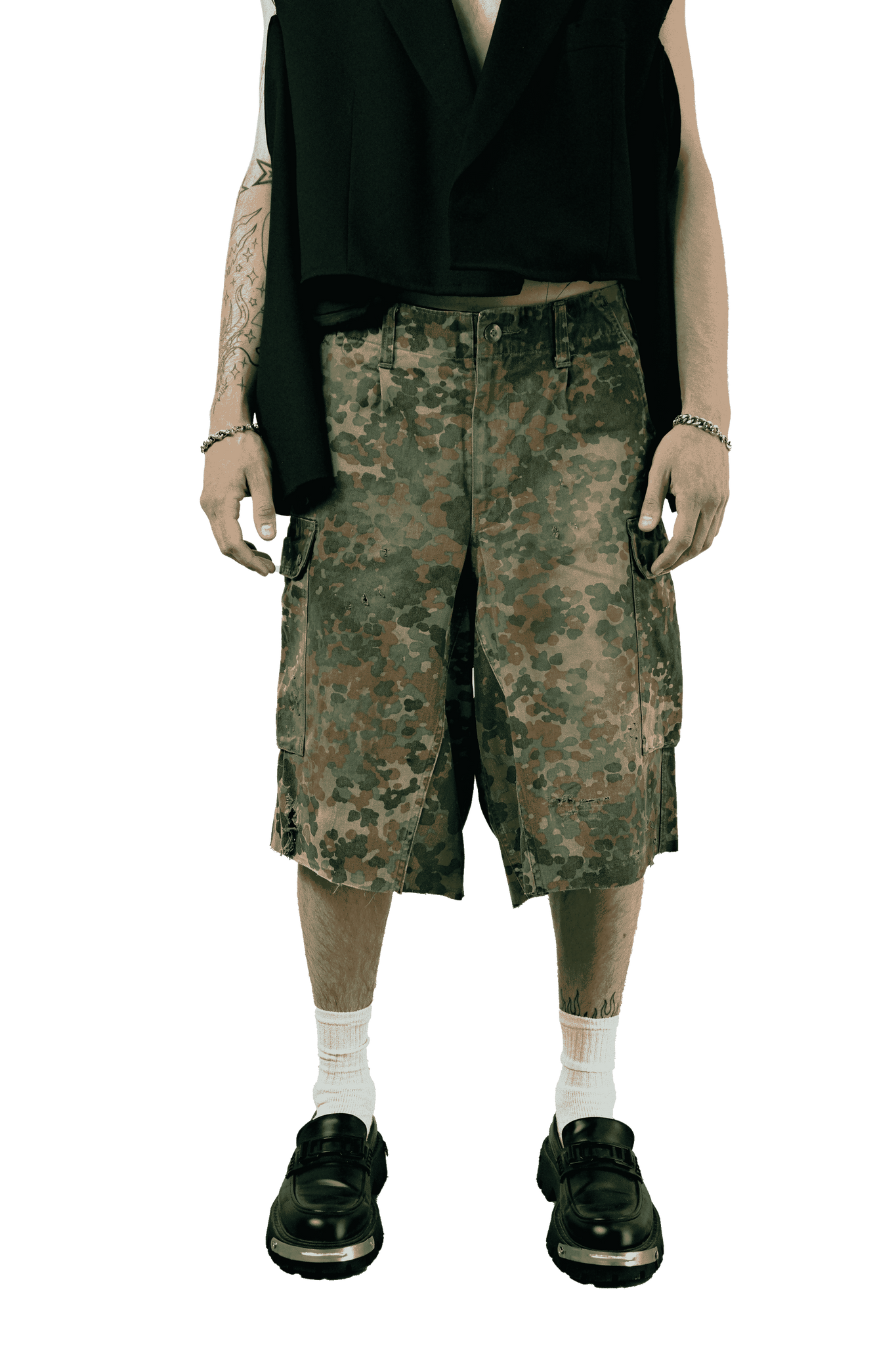 CAMO CARGO SHORTS