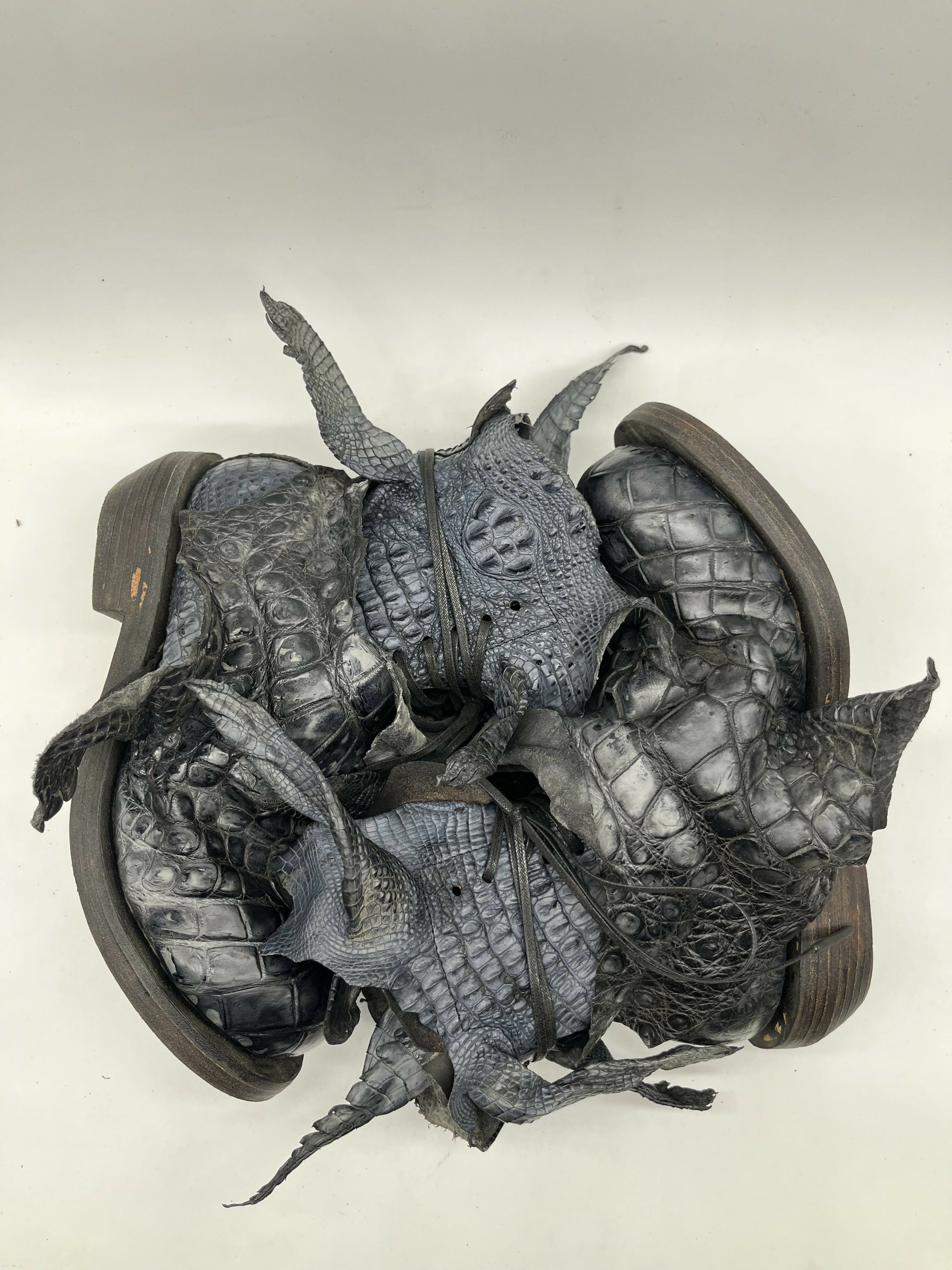 TLAL8 Antique Crocodile Grey (body parts version)