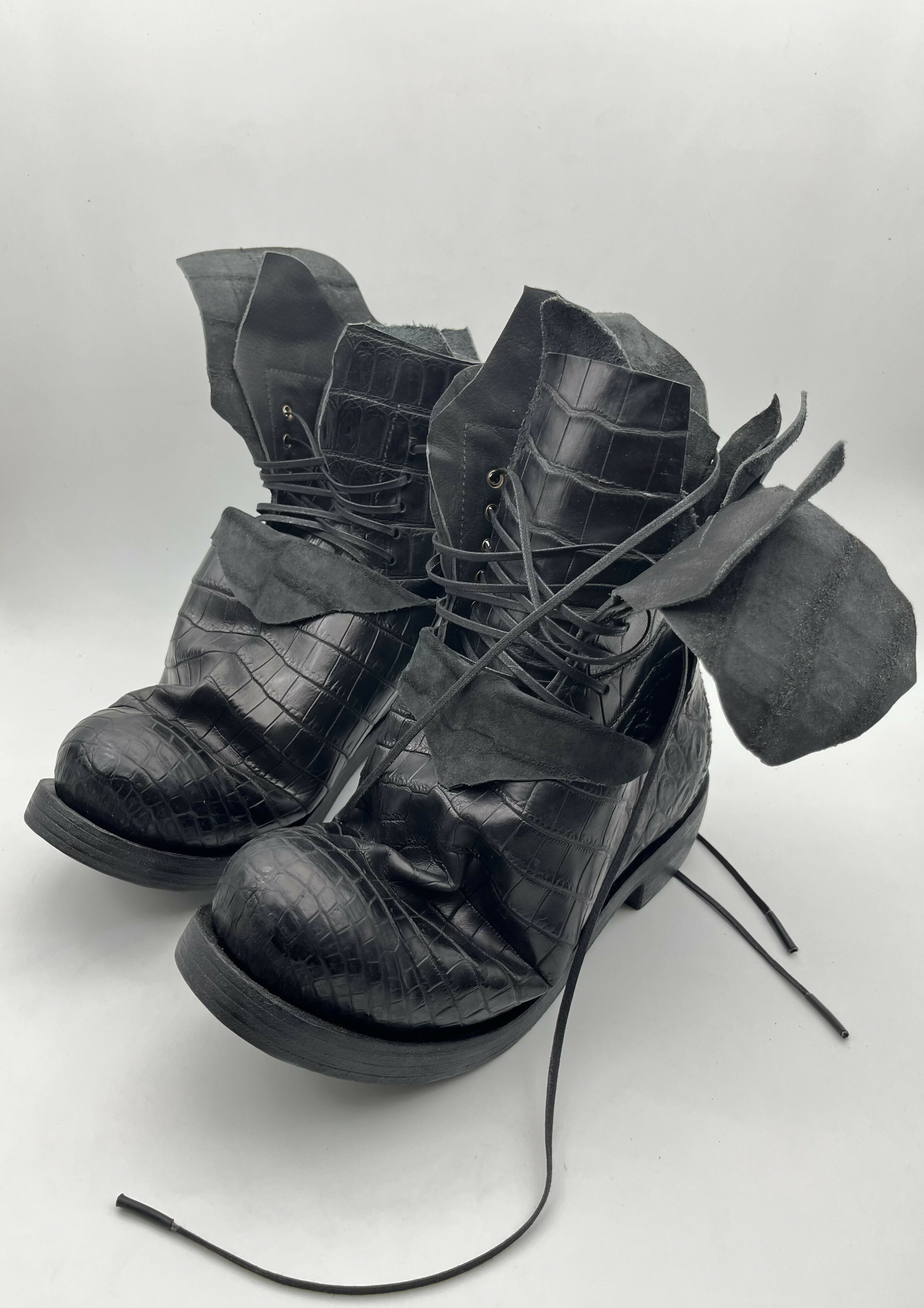 TLAL8 Total Crocodile Black