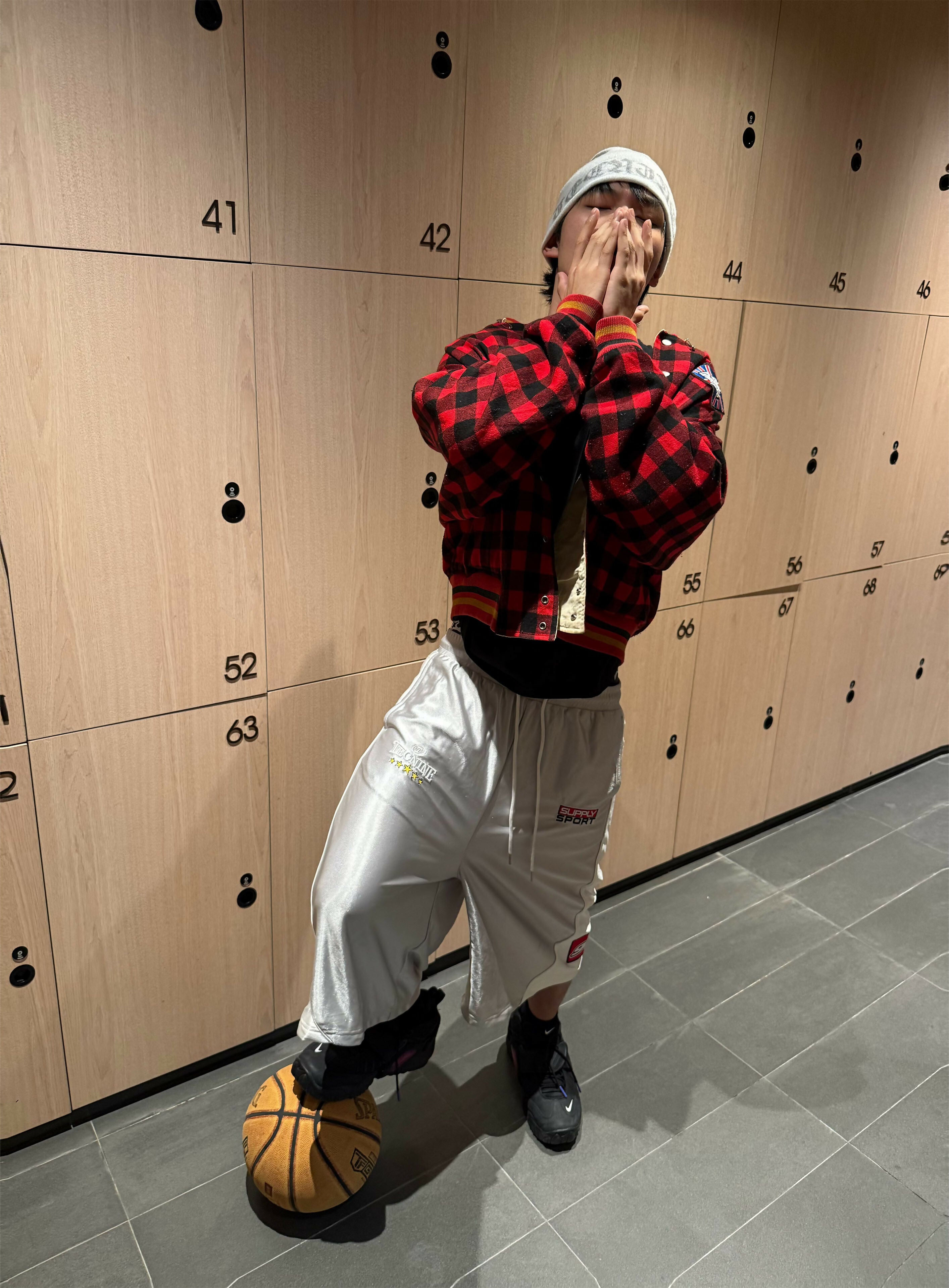 CONTRAST COLOR PANELED SPORTS PANTS