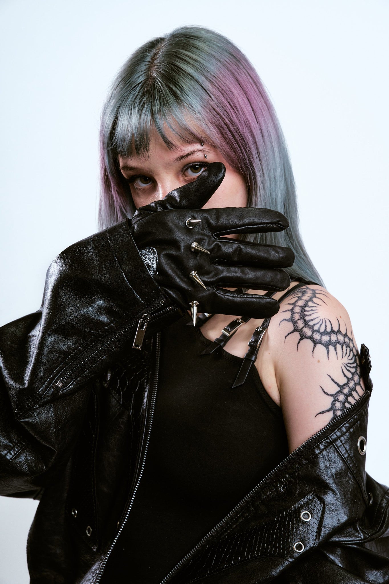 Iron Fist Gloves (Black)