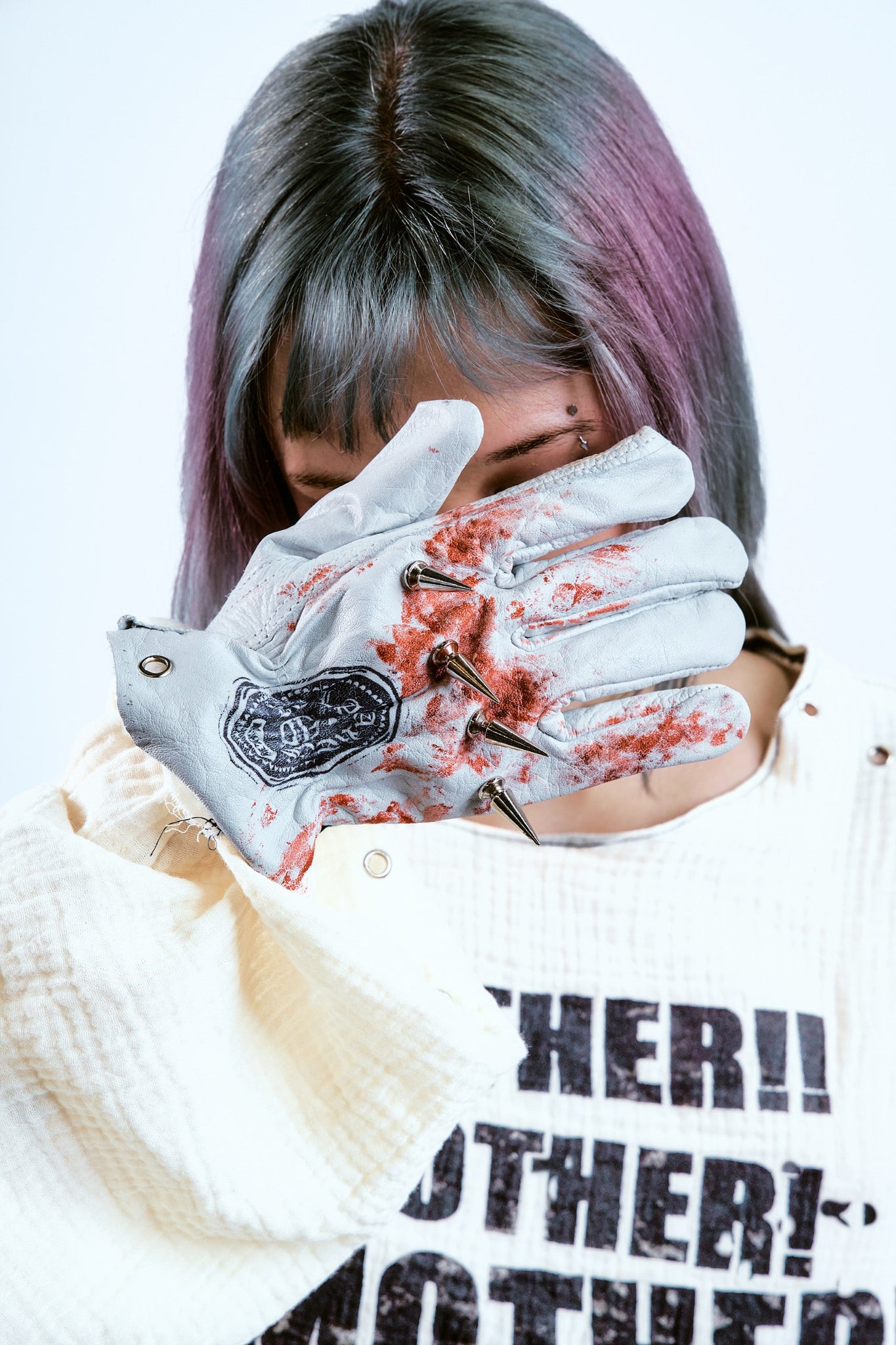 Iron Fist Gloves (White)