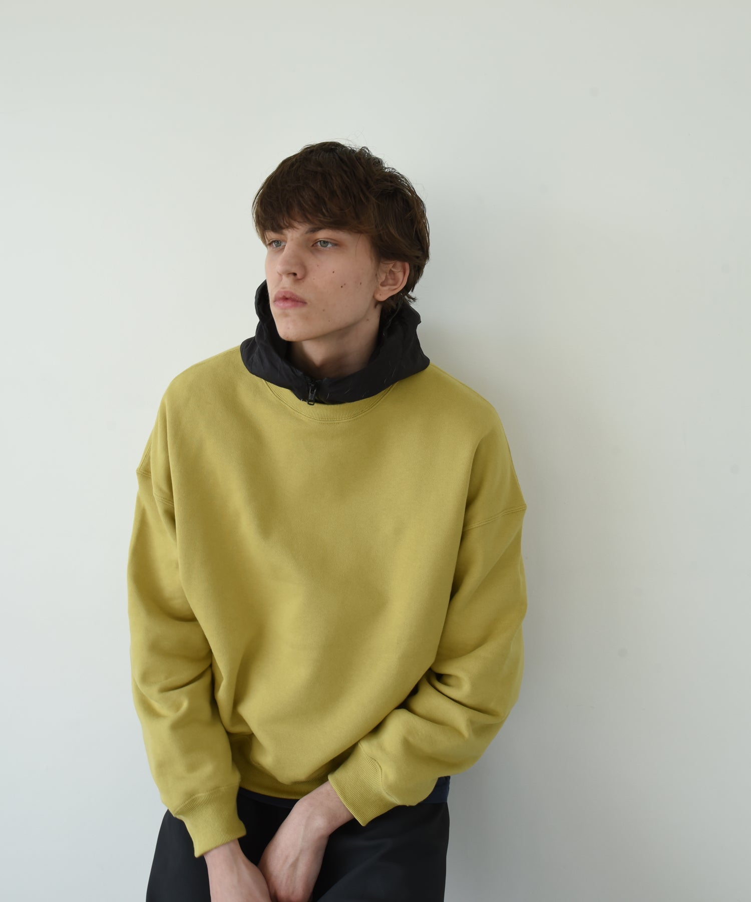 SYNOMUS CREWNECK