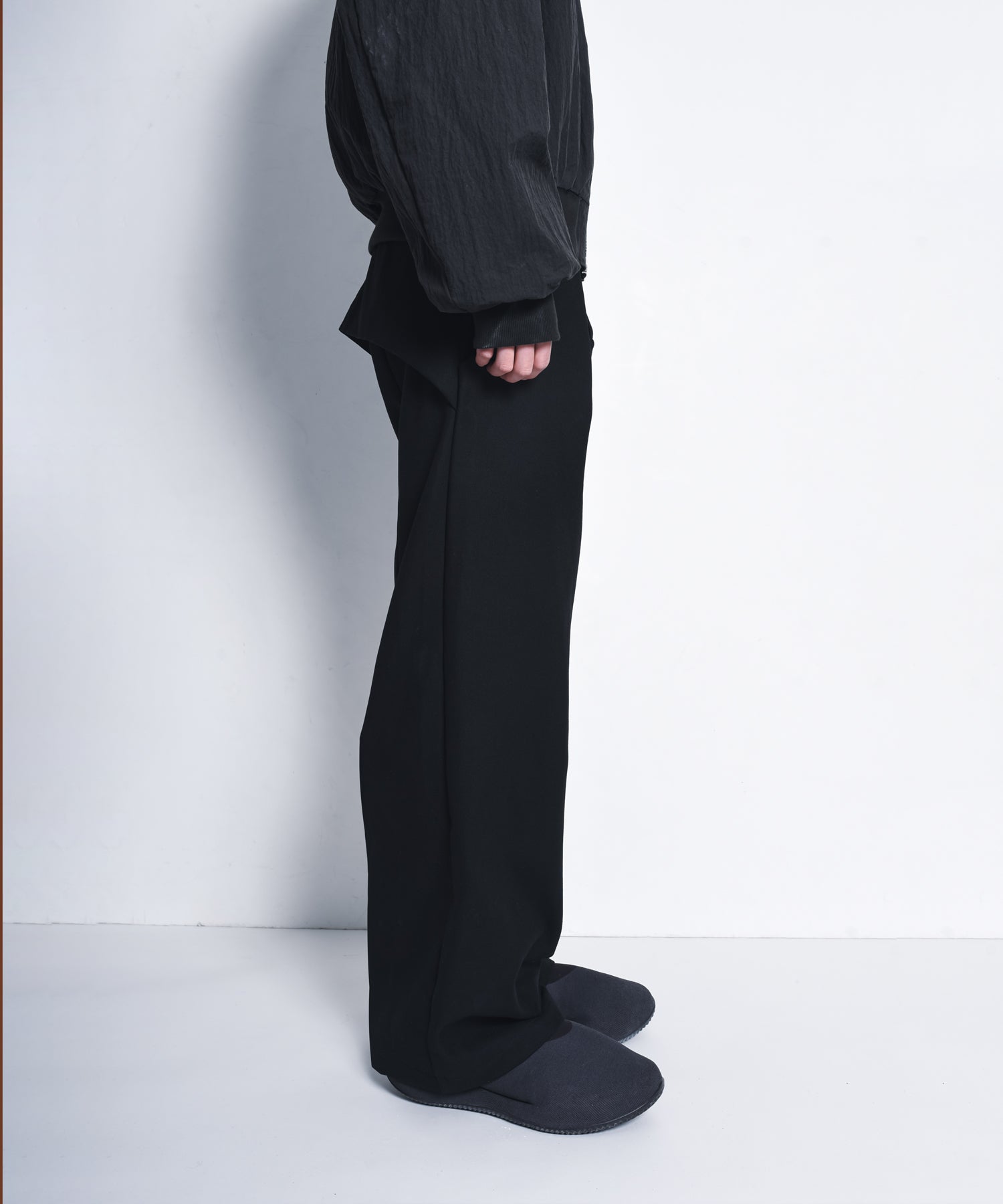 MANTIS LEG PANTS