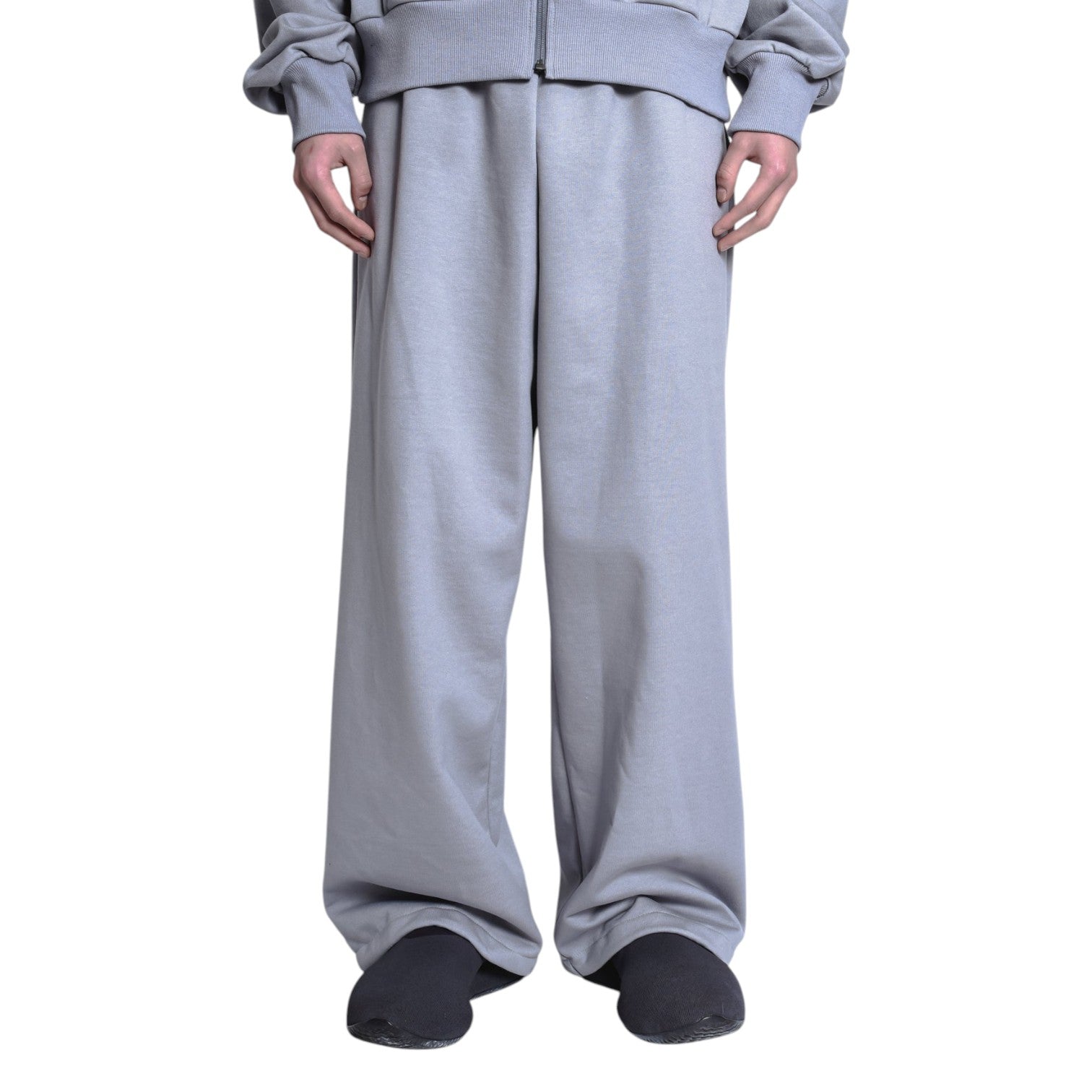 MANTIS SWEAT PANTS