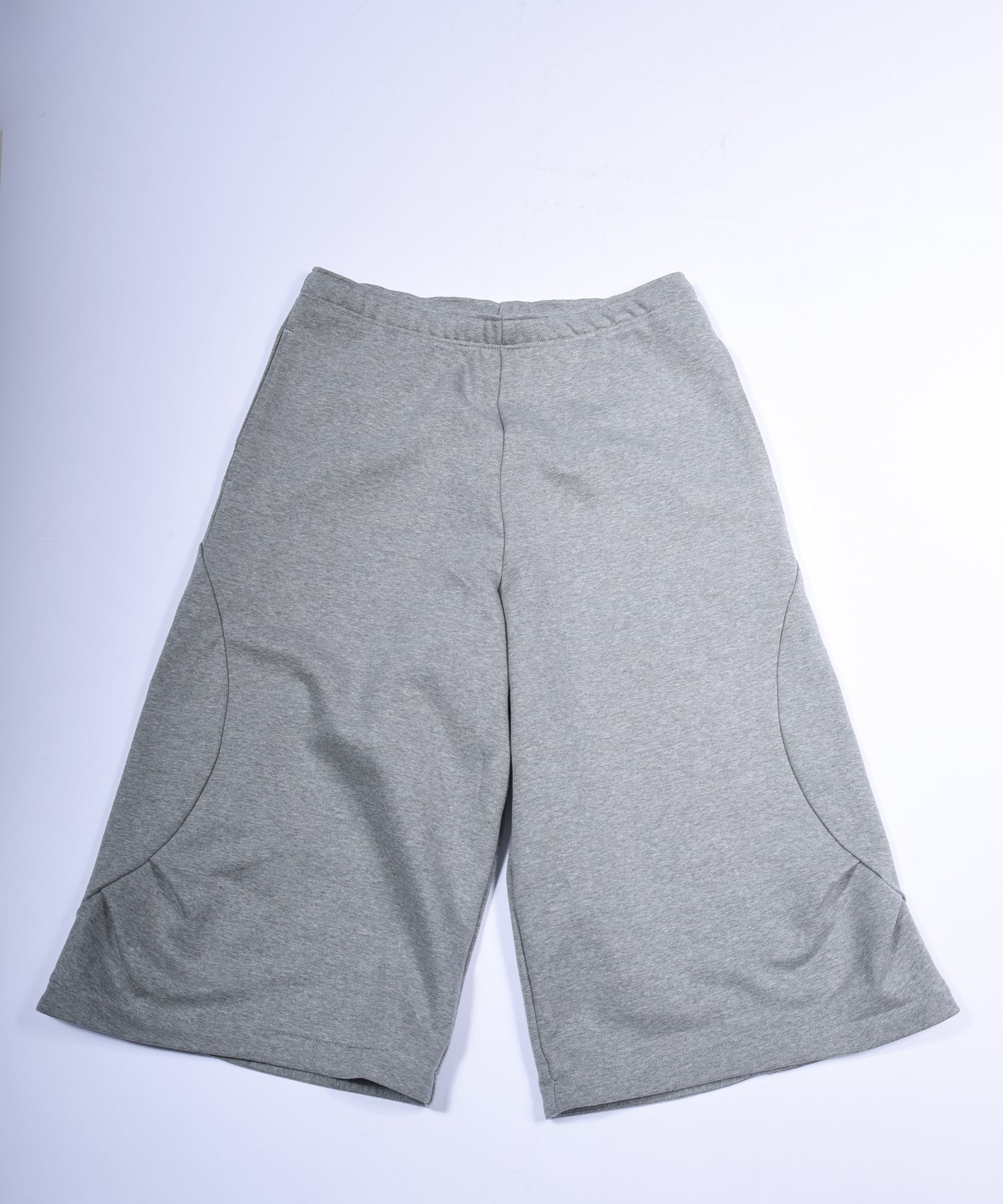 Inno WIDE SWEAT SHORTS