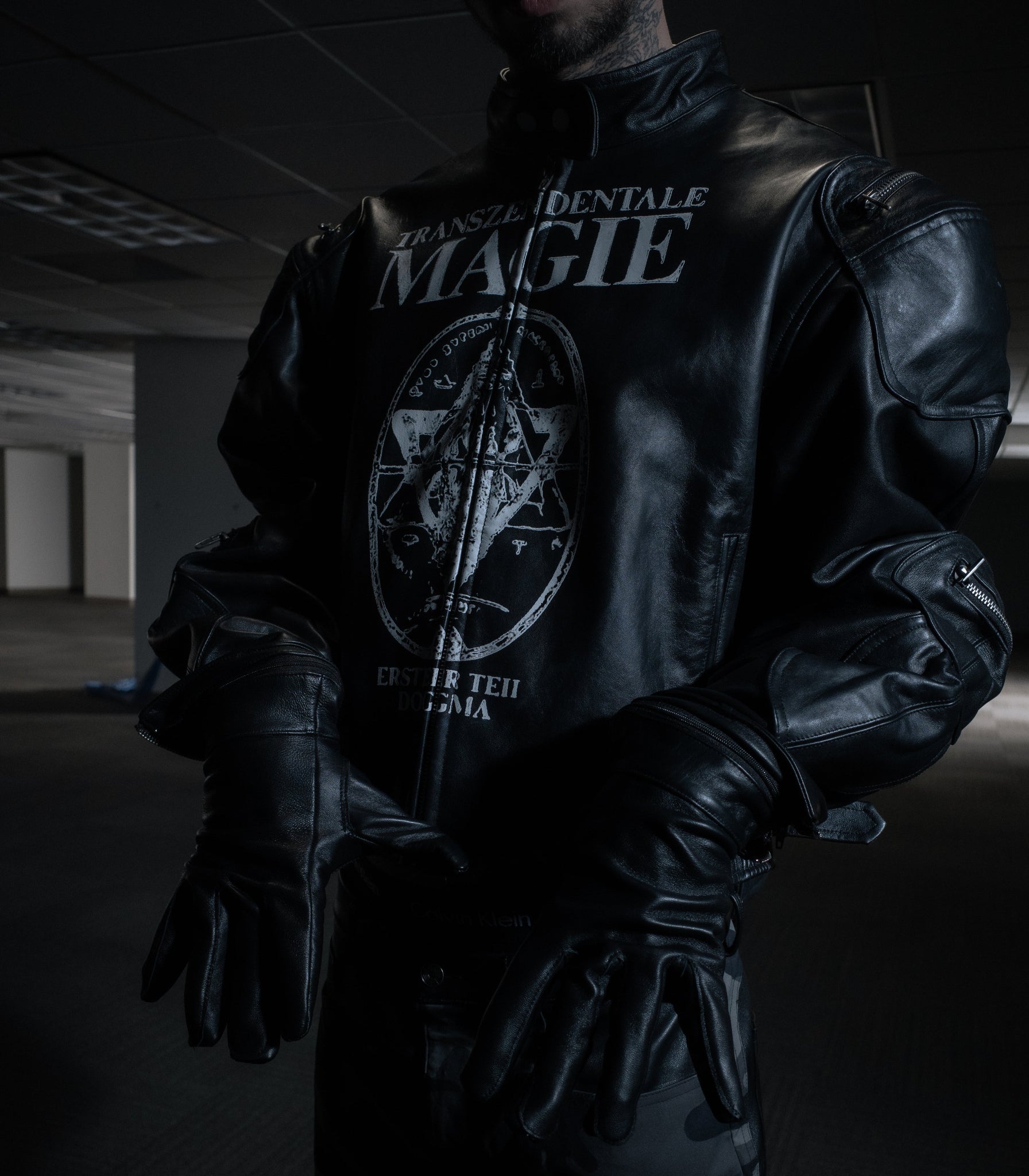 BL MAGIE LEATHER PADDED JACKET W/ SOFTENED DETACHABLE GLOVES