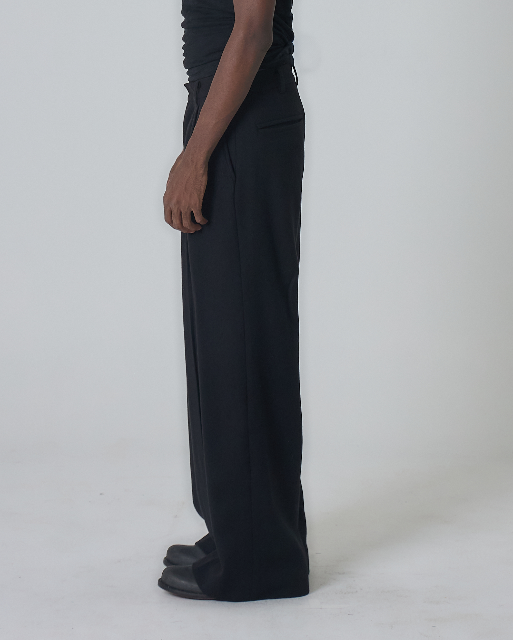 STRAIGHT LEG TROUSERS