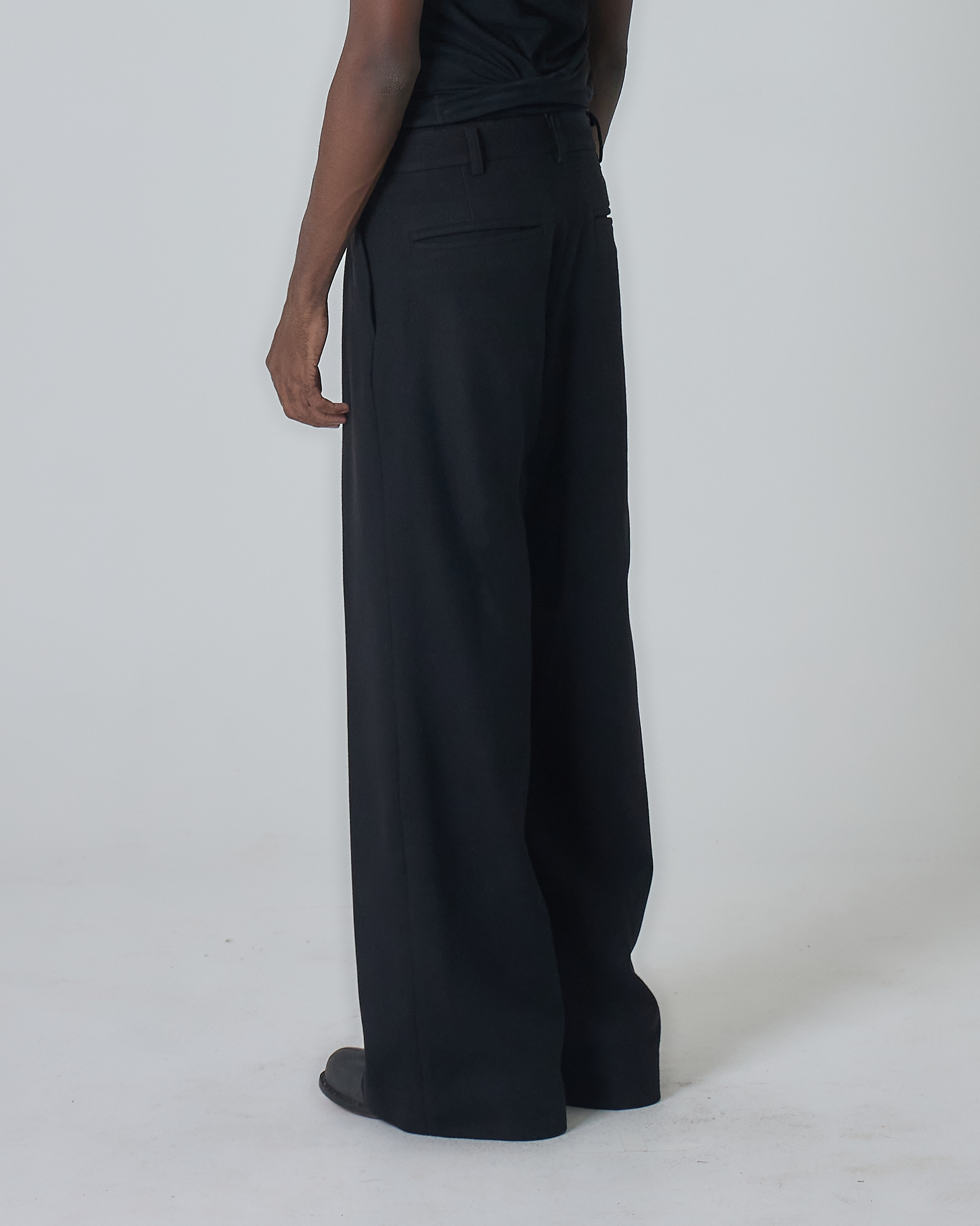 STRAIGHT LEG TROUSERS