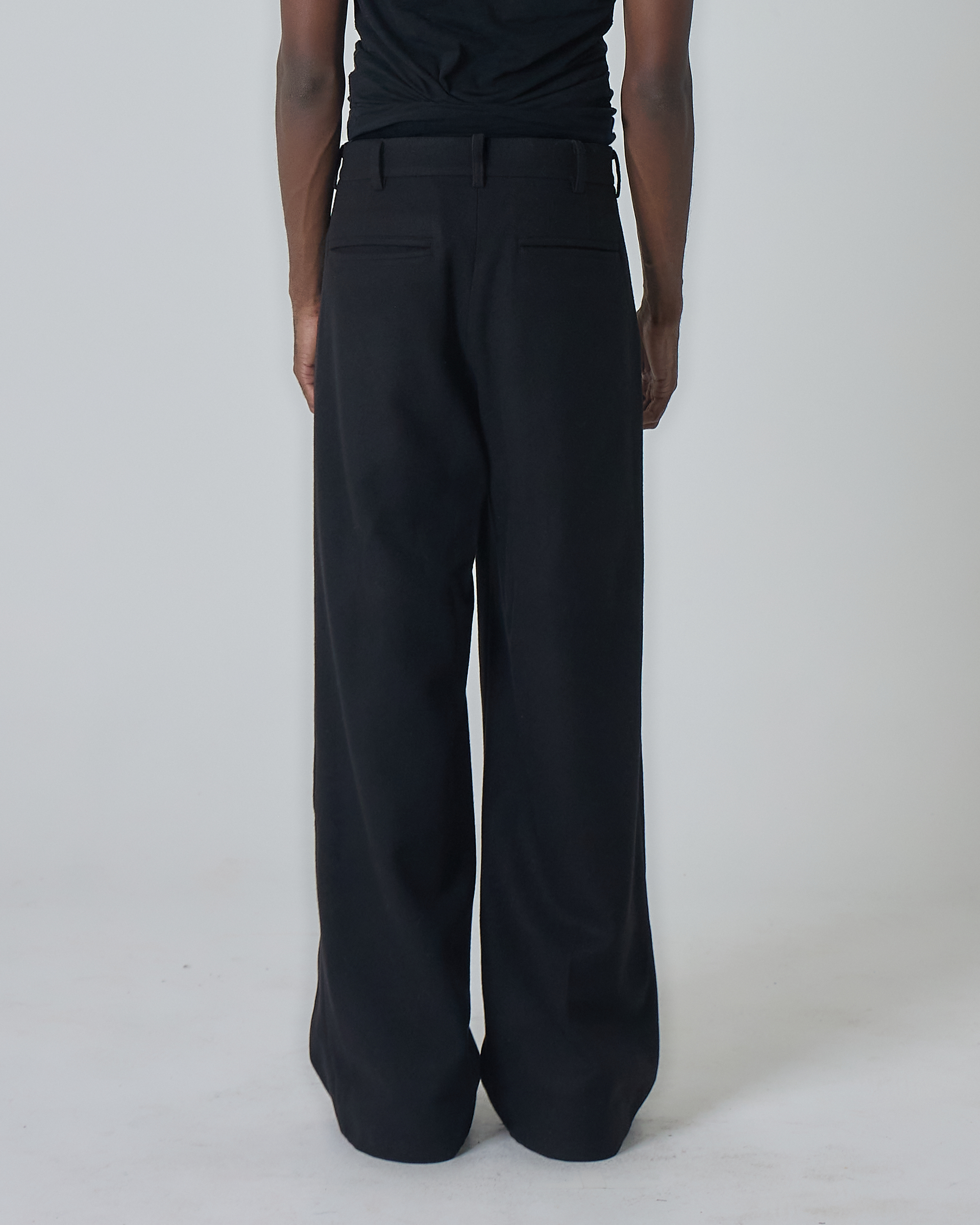 STRAIGHT LEG TROUSERS