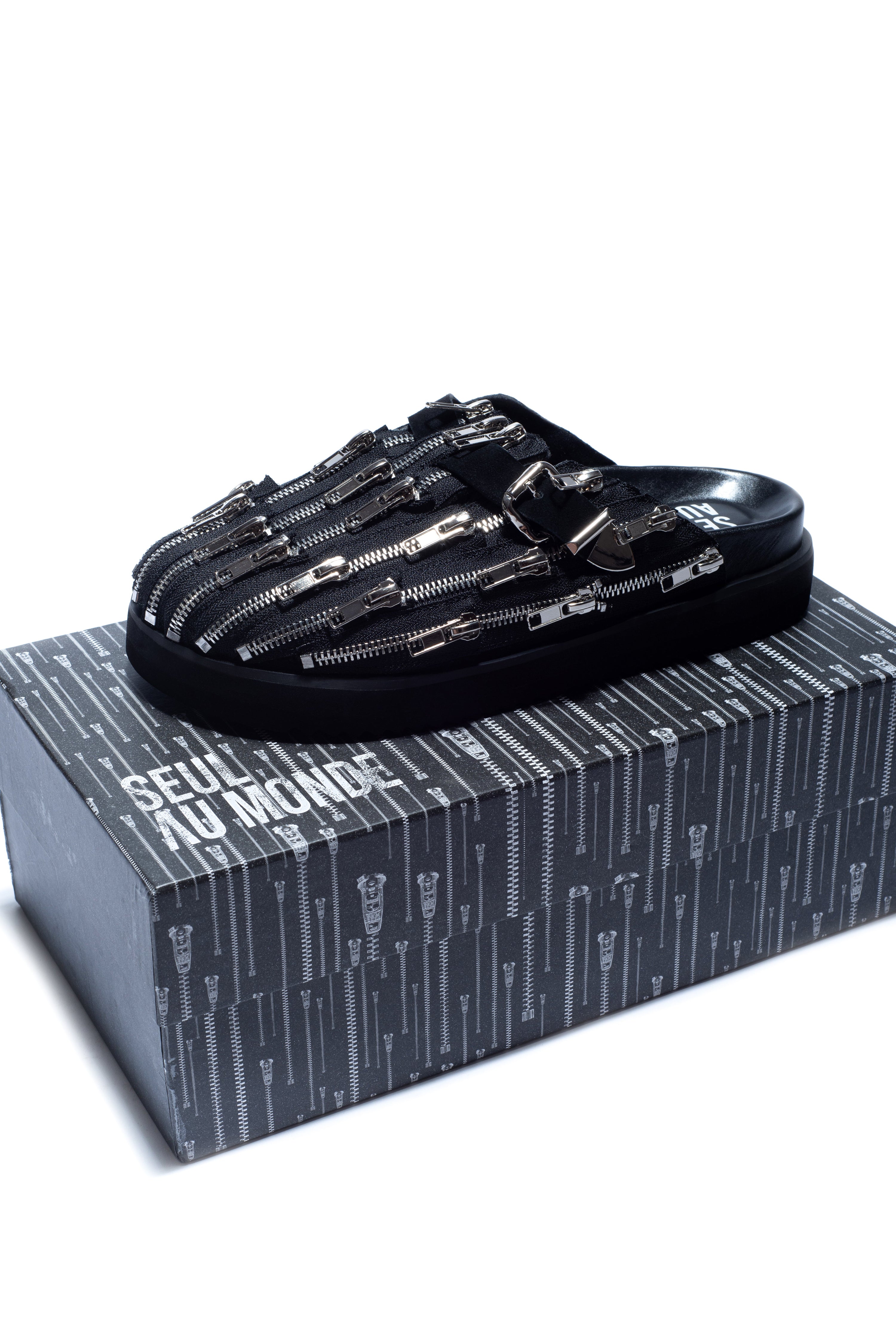 WALK ALONE (MARCHE SEUL)