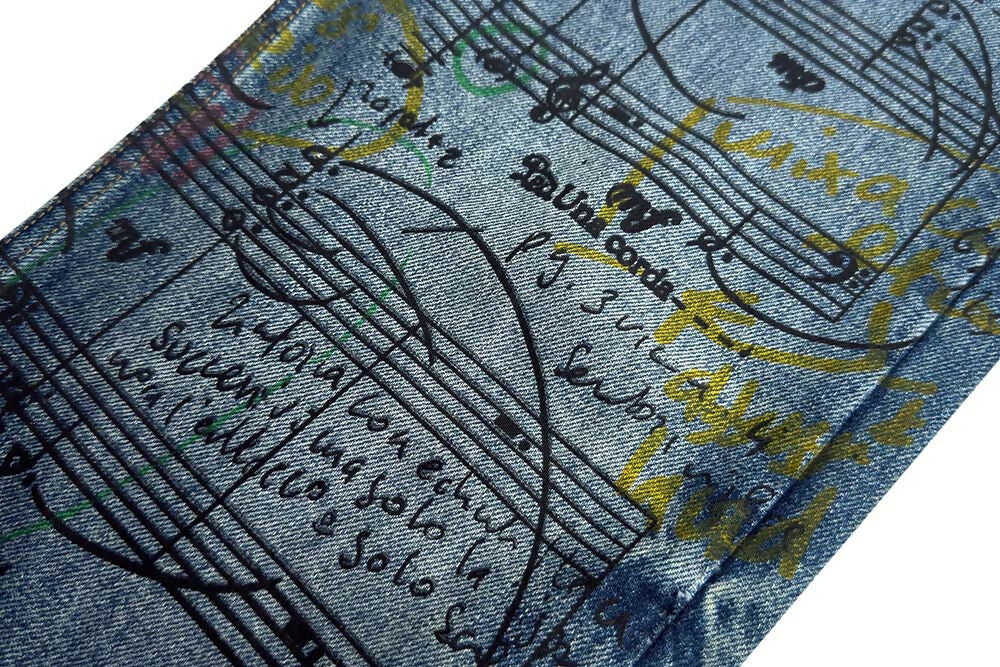 GRAFFITO STAFF NOTE WHISKER WASH JEANS
