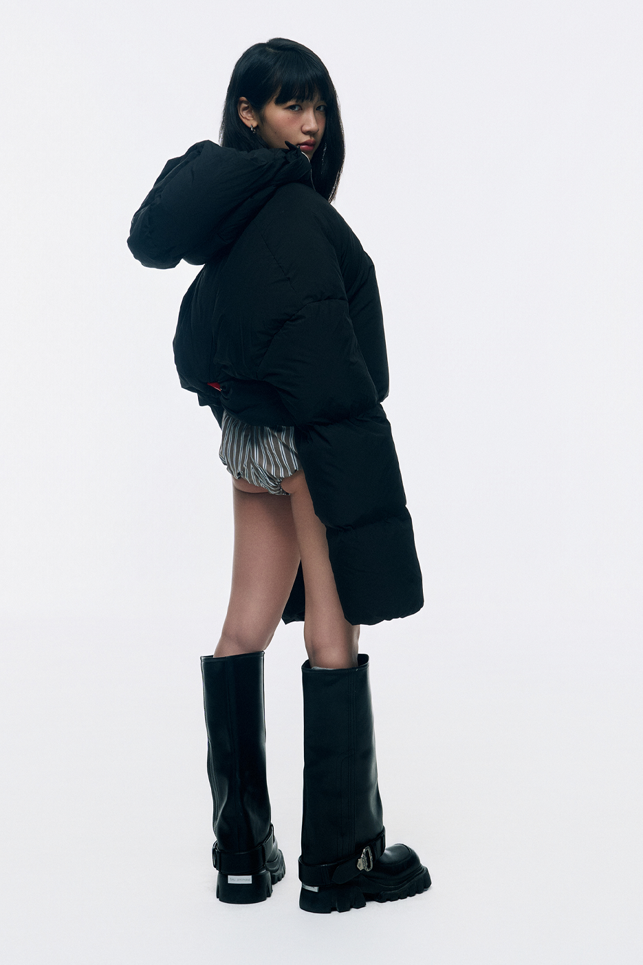 CROPPED DOUBLE NECK BUBBLE (BLACK)